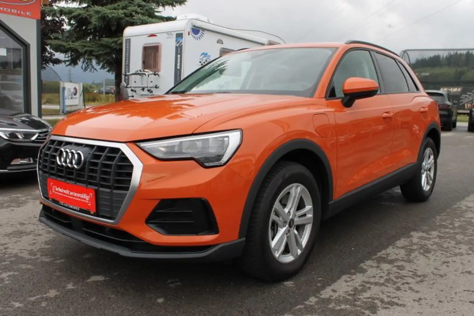 Audi Q3 45 TFSI e S-tronic Orange - 1