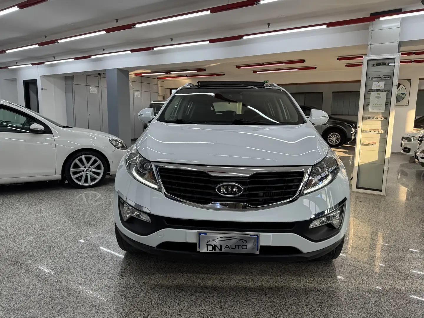 Kia Sportage Sportage III 1.7 crdi Class 2wd tetto apribile/pan Bianco - 2