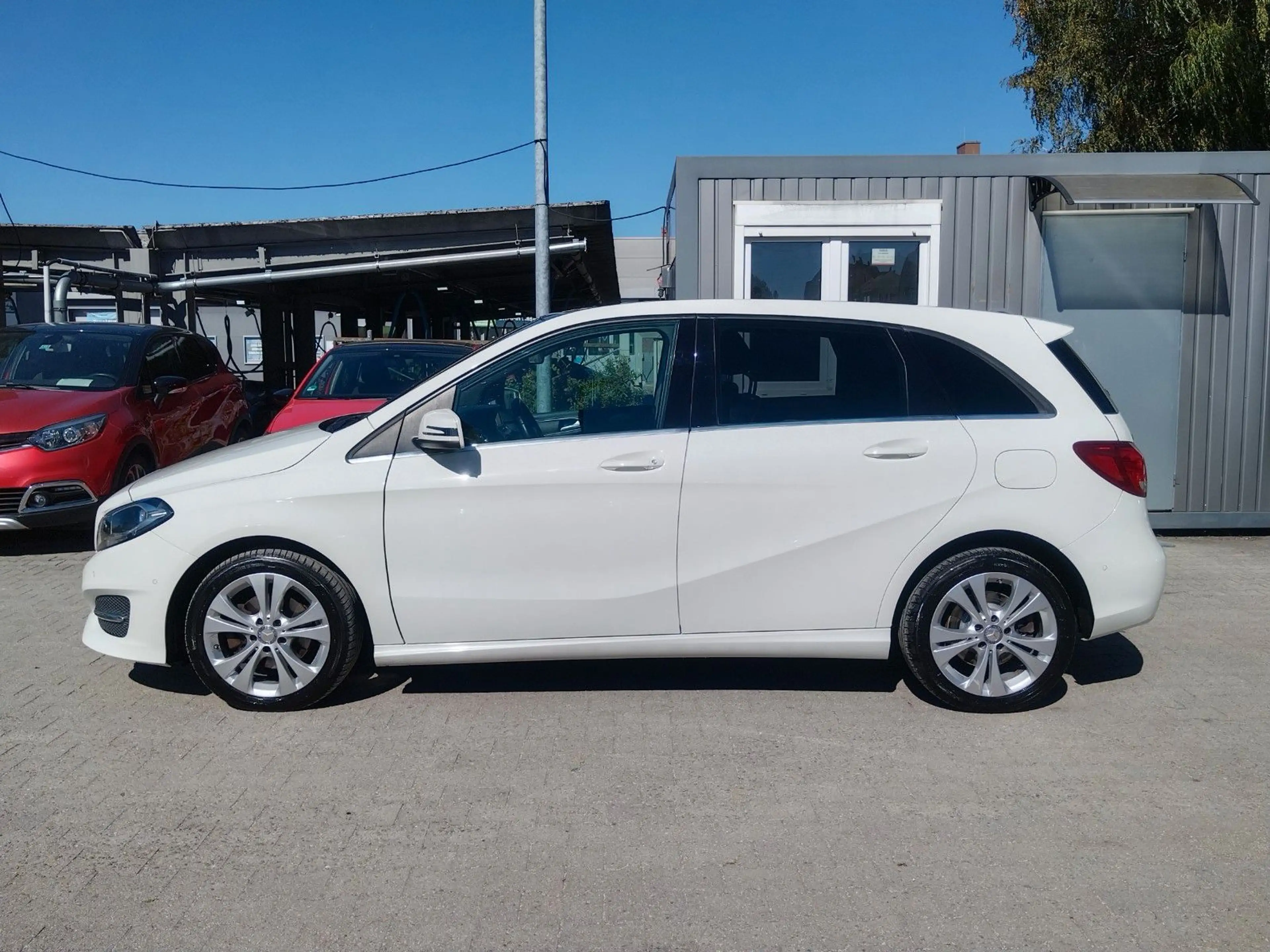 Mercedes-Benz B 200 CDI / d 4Matic+2.HAND+PANO+S.DACH+CAM+SHZ — photo 2