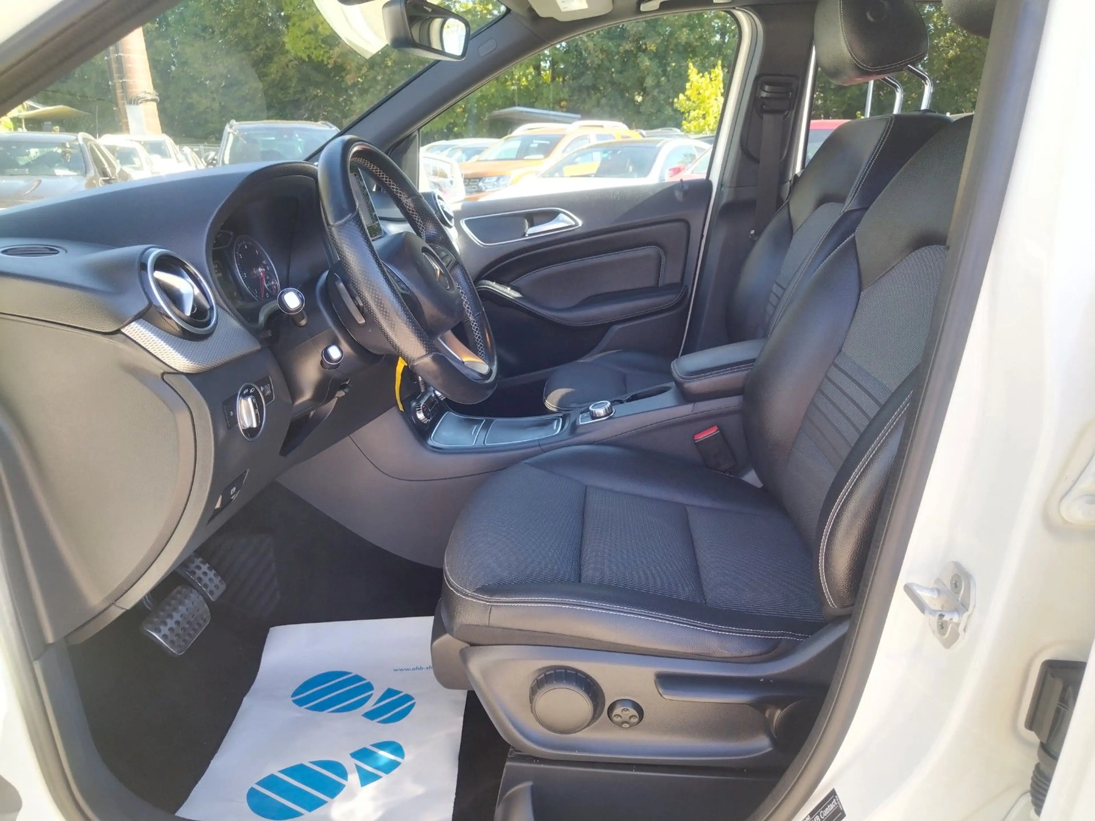 Mercedes-Benz B 200 CDI / d 4Matic+2.HAND+PANO+S.DACH+CAM+SHZ — photo 9