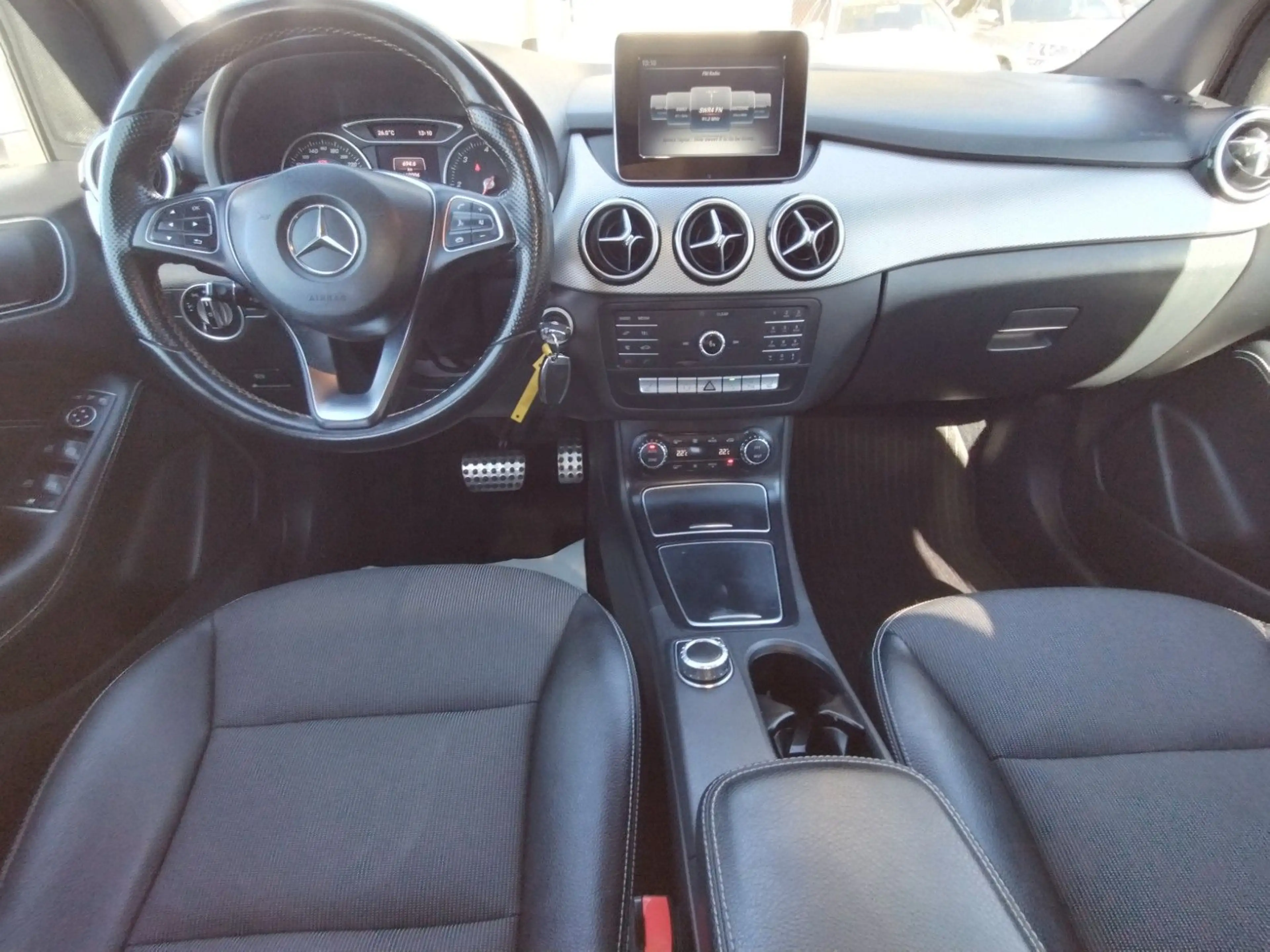 Mercedes-Benz B 200 CDI / d 4Matic+2.HAND+PANO+S.DACH+CAM+SHZ — photo 8