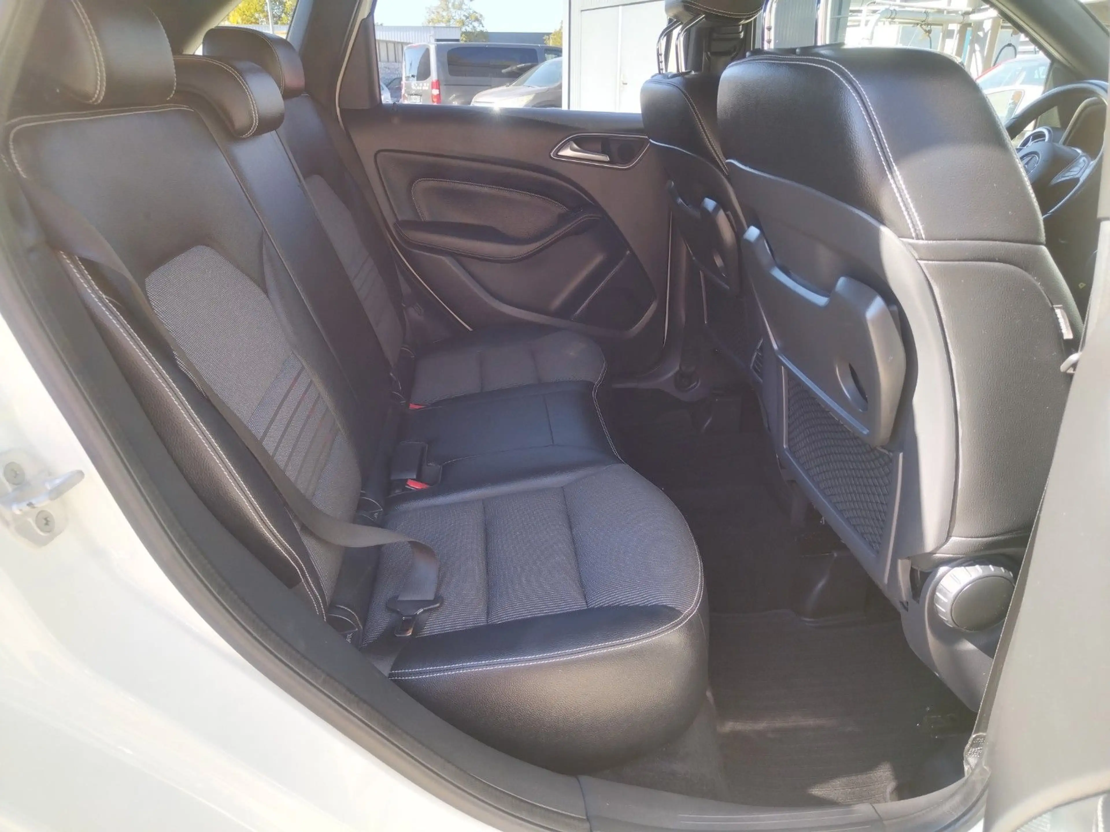 Mercedes-Benz B 200 CDI / d 4Matic+2.HAND+PANO+S.DACH+CAM+SHZ — photo 14