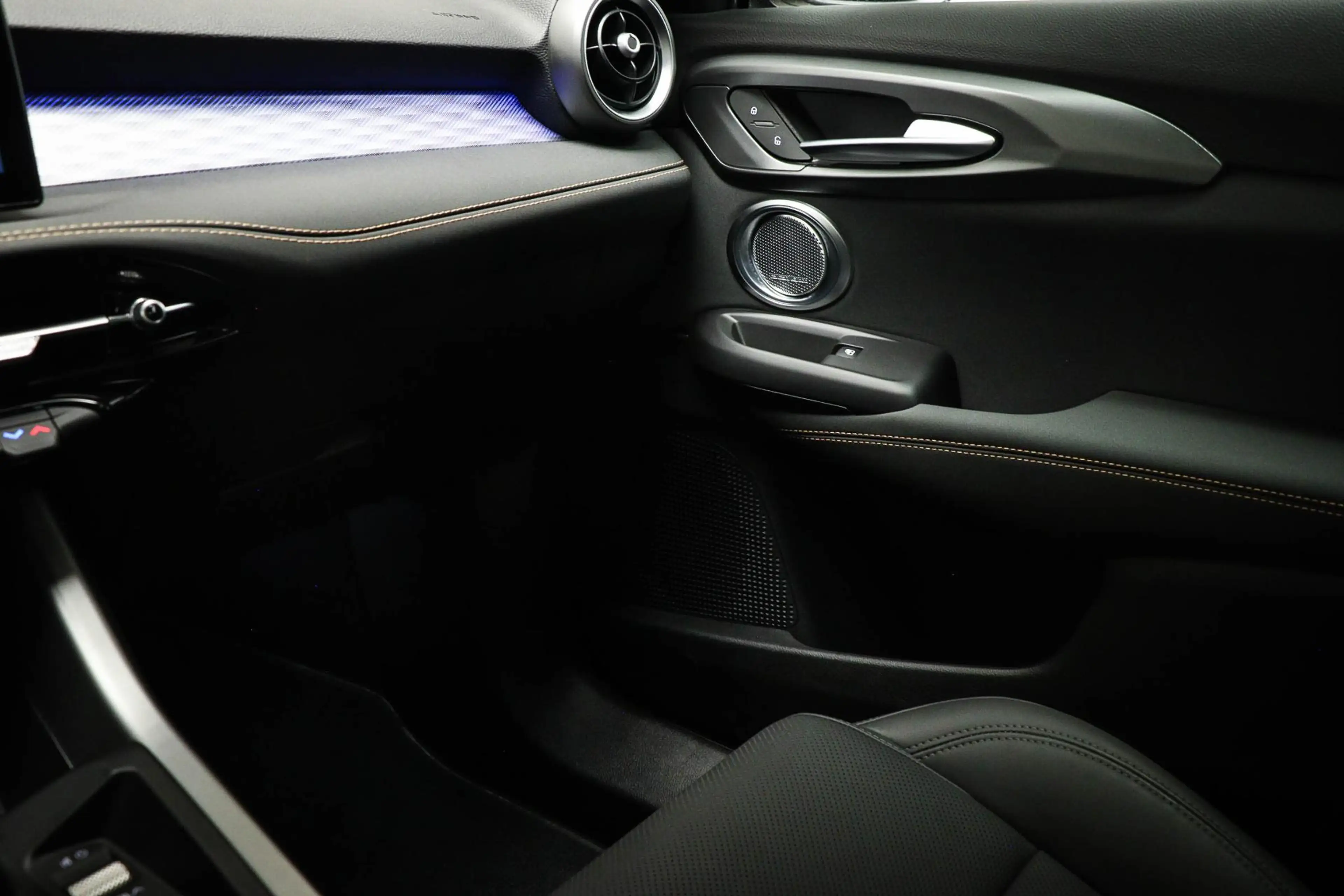Alfa Romeo Tonale Veloce PANORAMADAK | STOELVENTILATIE | STUURVERWAR — photo 39