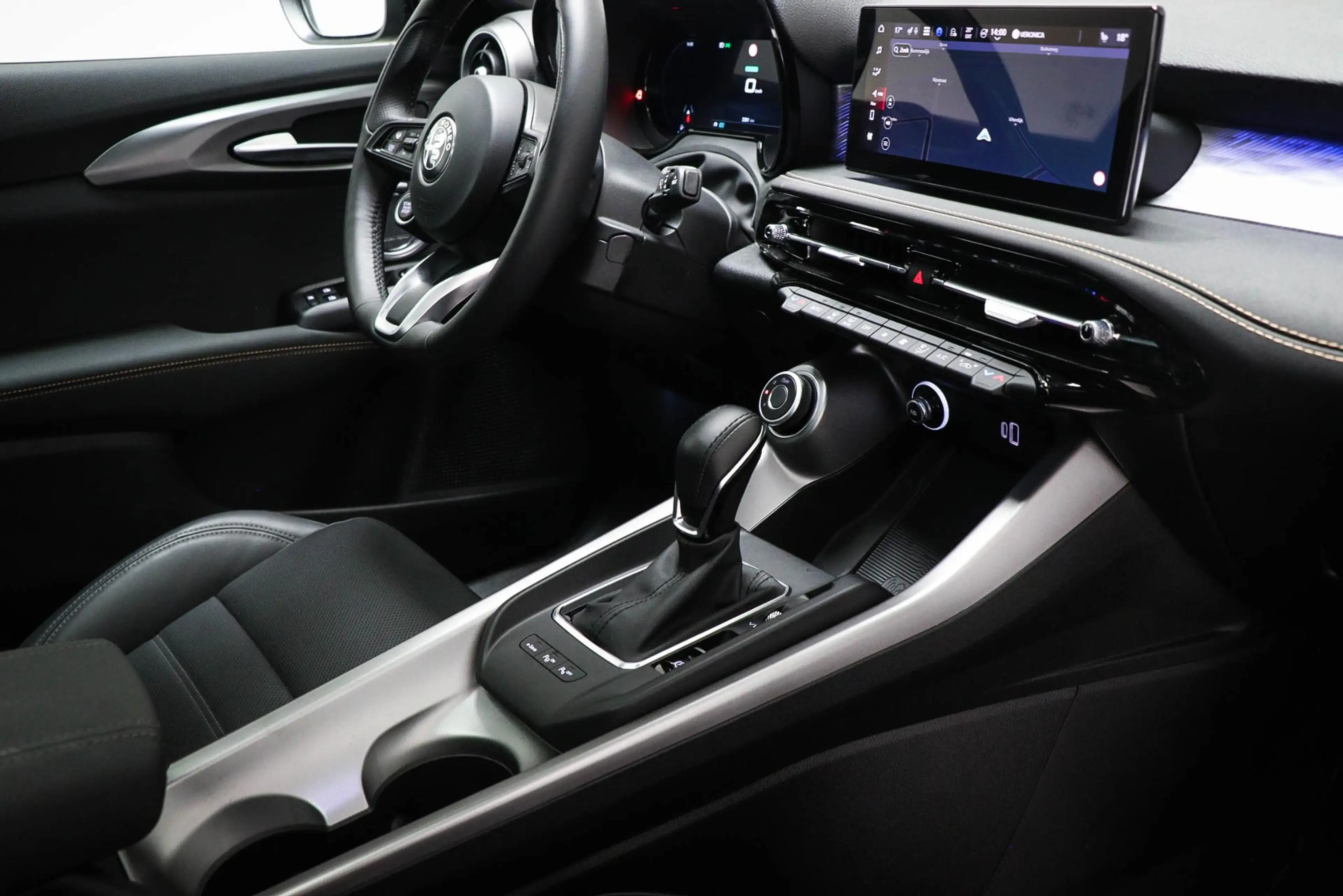 Alfa Romeo Tonale Veloce PANORAMADAK | STOELVENTILATIE | STUURVERWAR — photo 3