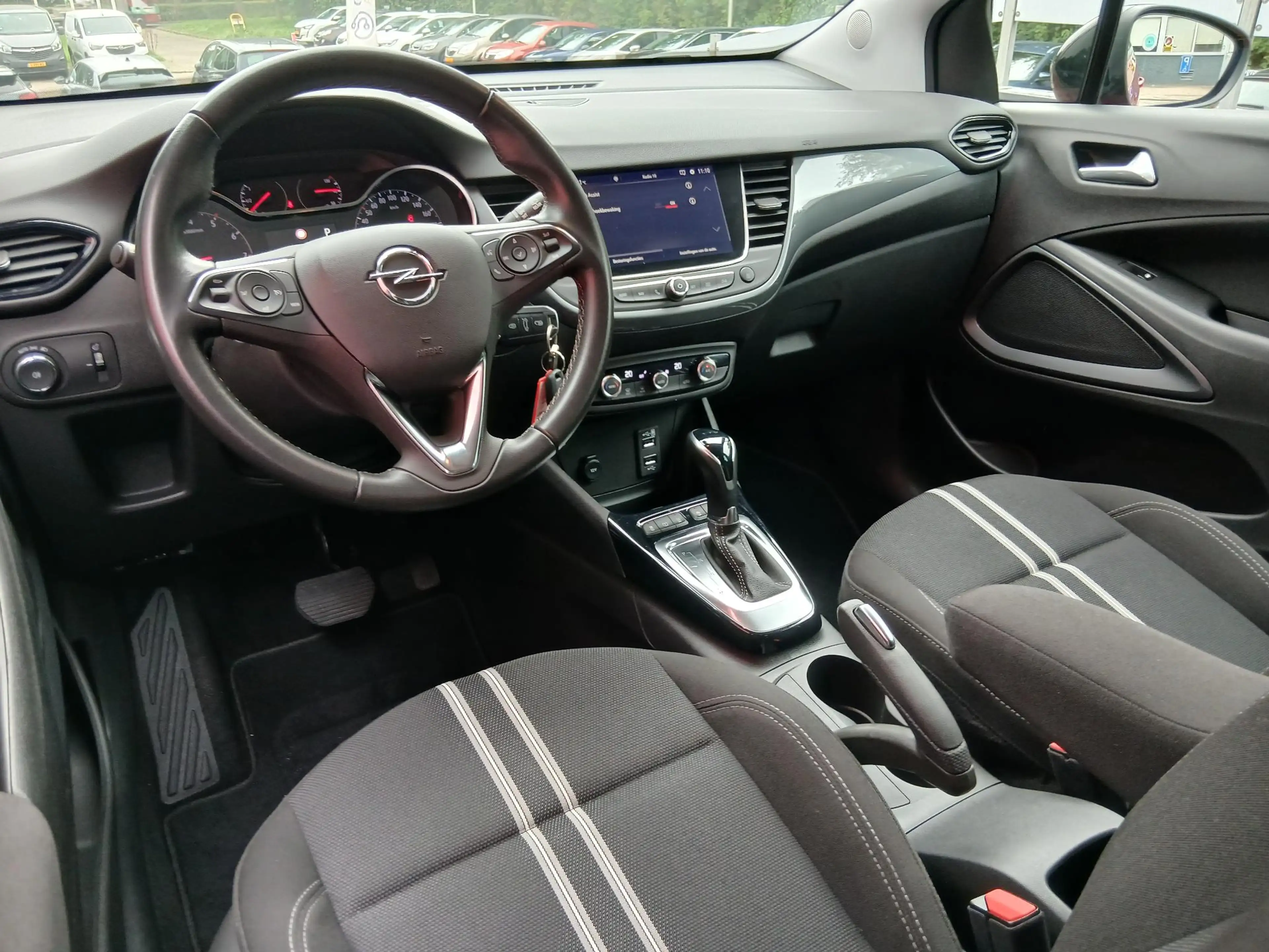 Opel Crossland 1.2 Turbo Elegance — photo 13