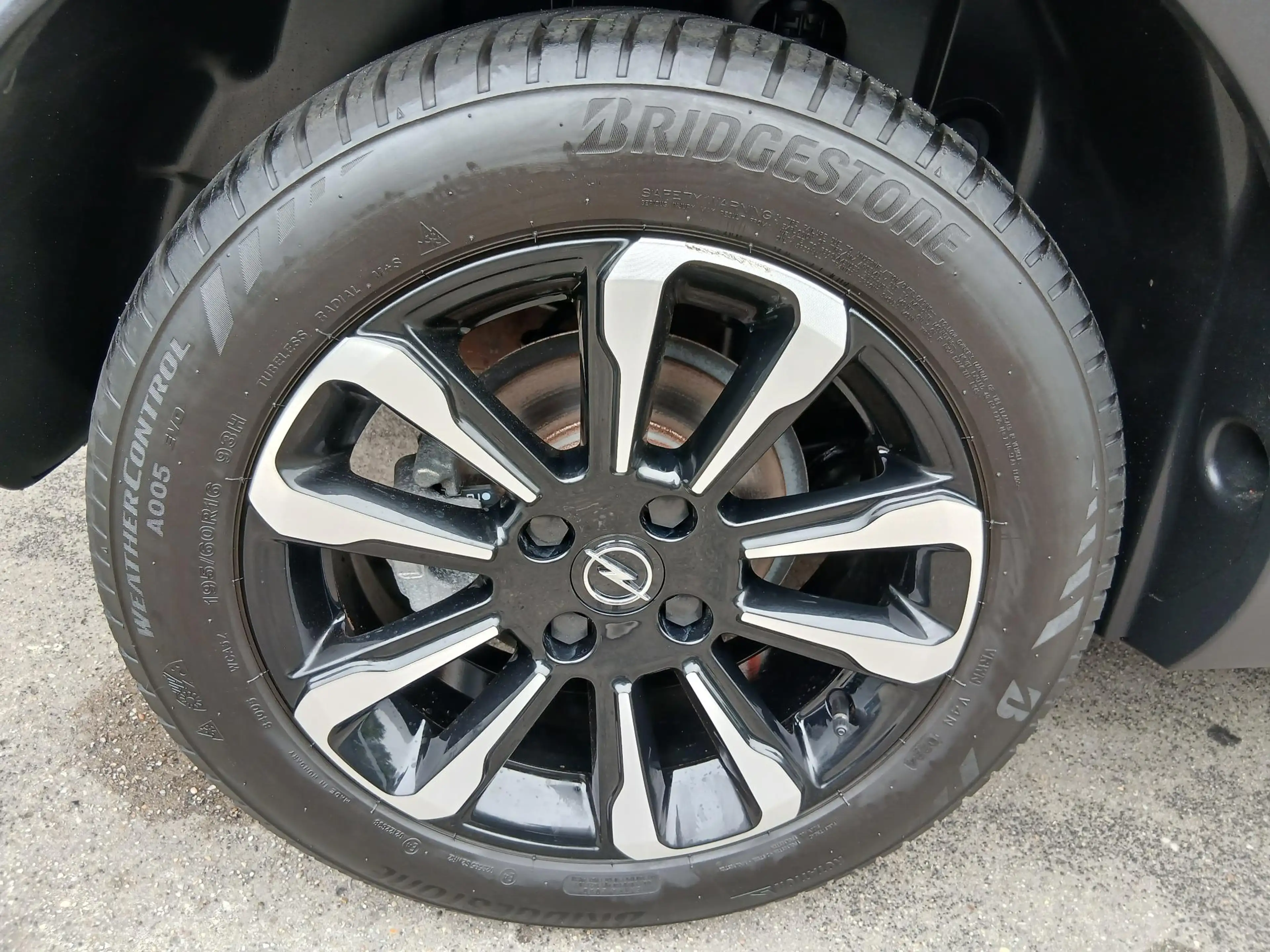 Opel Crossland 1.2 Turbo Elegance — photo 12