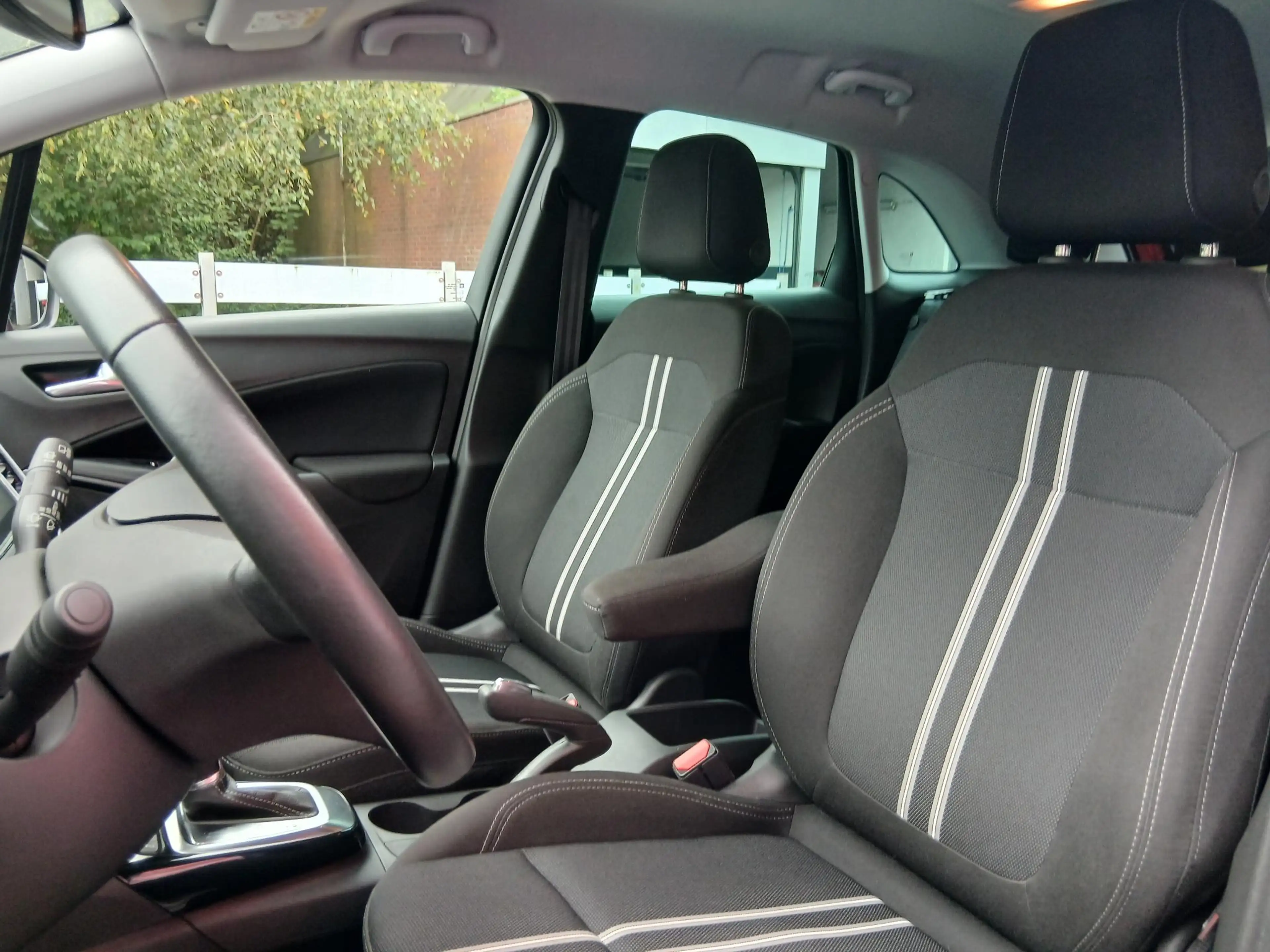 Opel Crossland 1.2 Turbo Elegance — photo 19