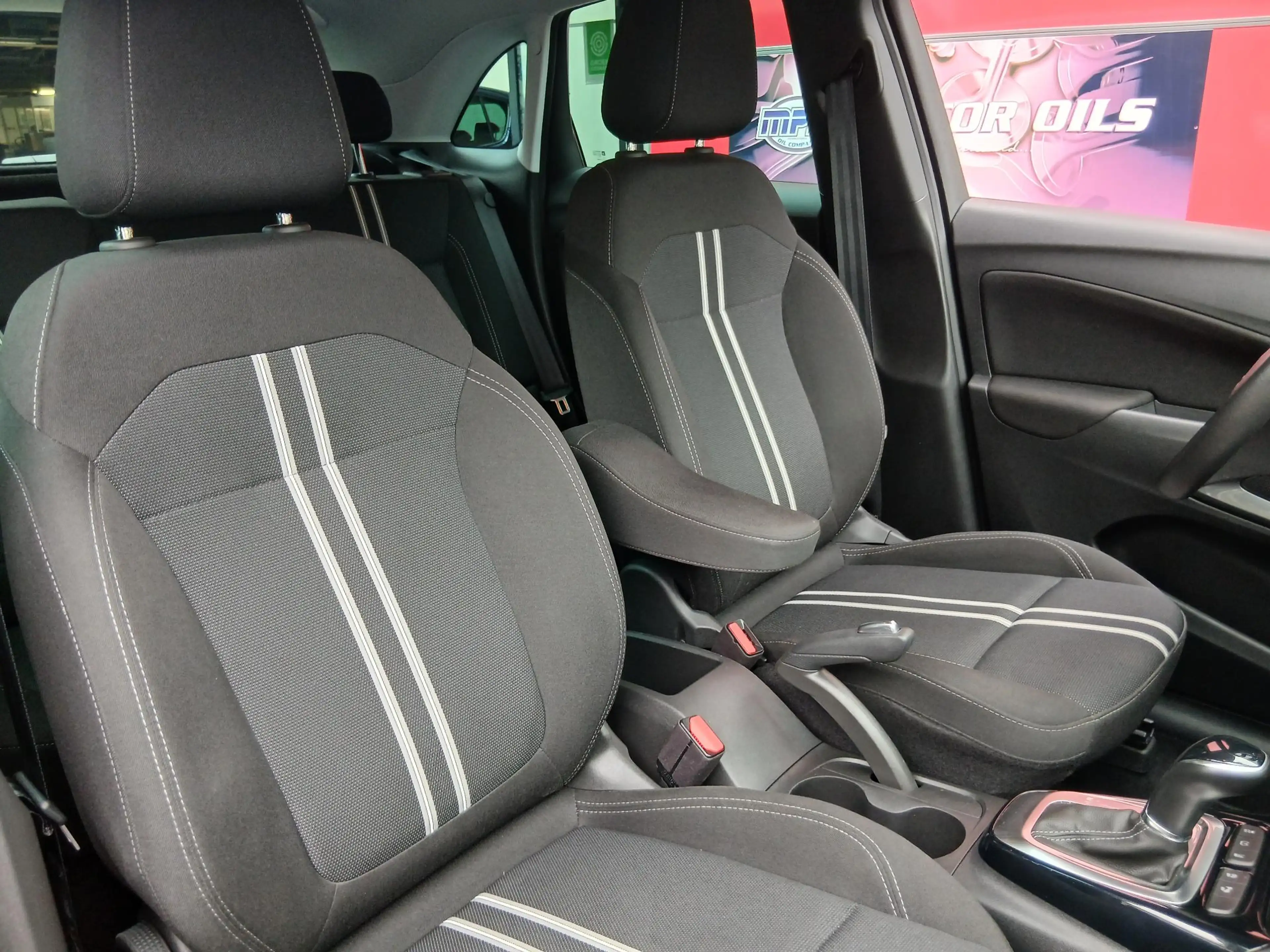 Opel Crossland 1.2 Turbo Elegance — photo 20