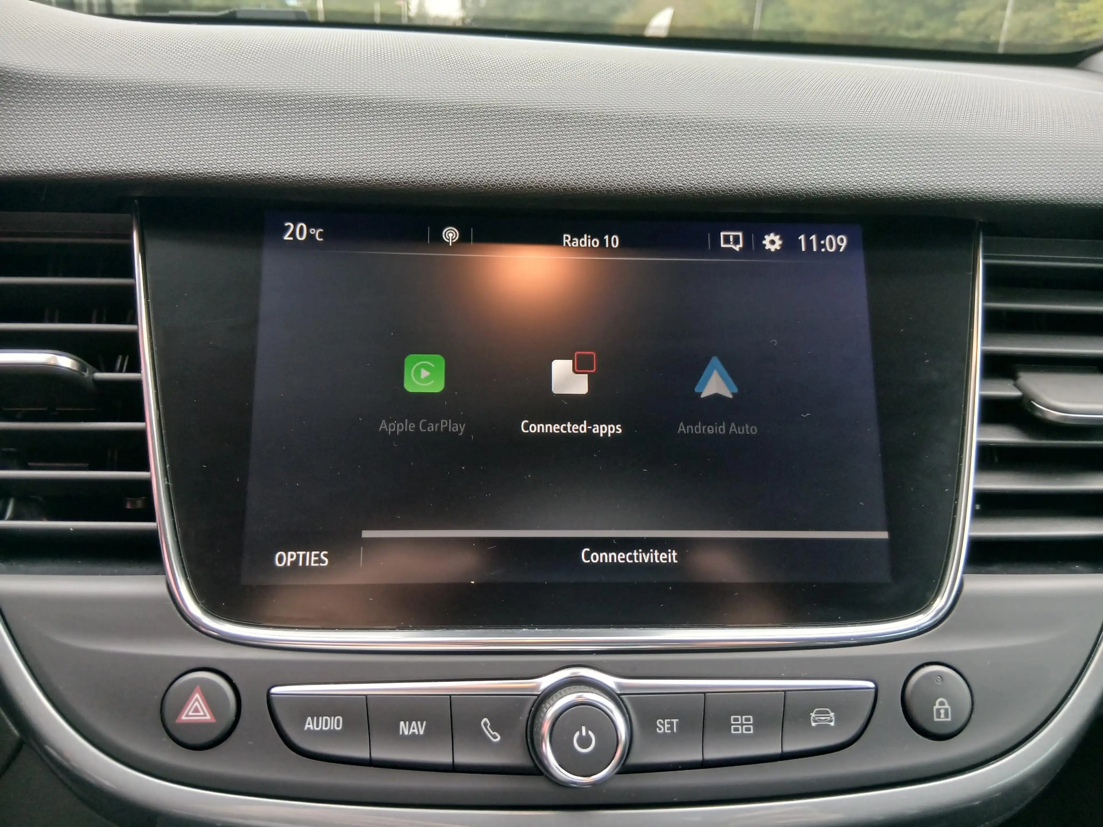 Opel Crossland 1.2 Turbo Elegance — photo 26