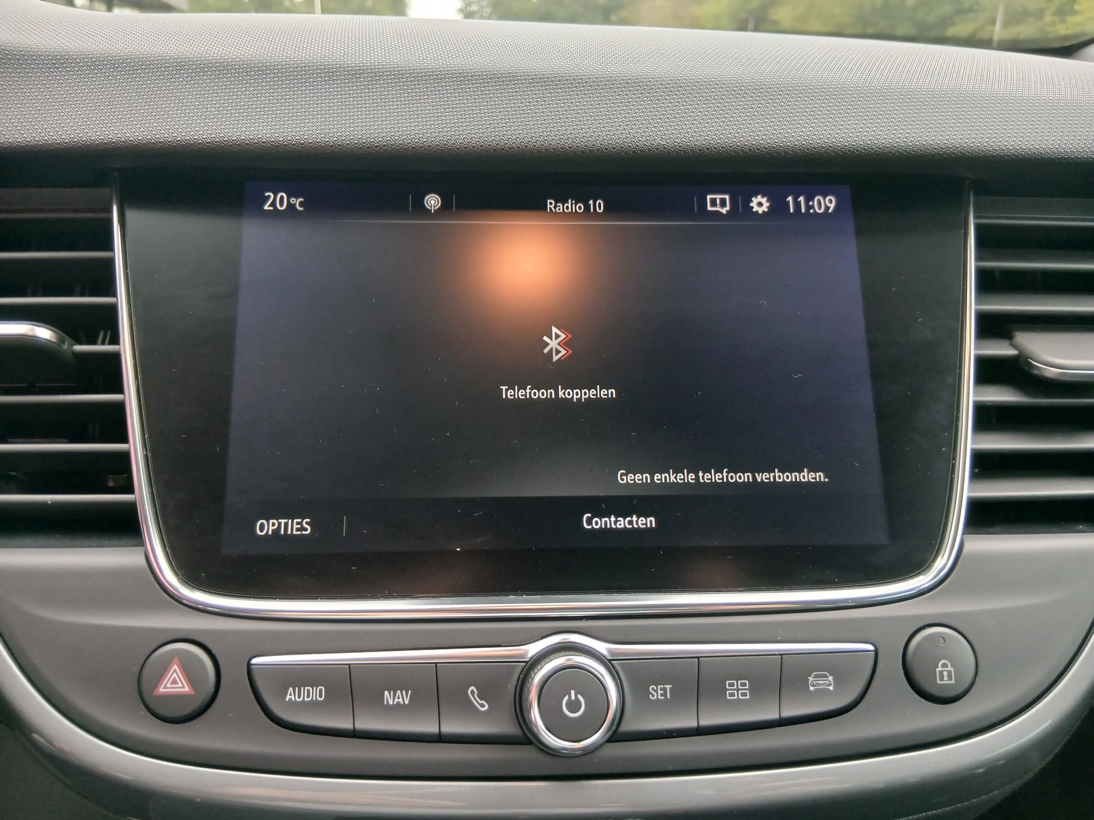 Opel Crossland 1.2 Turbo Elegance — photo 27