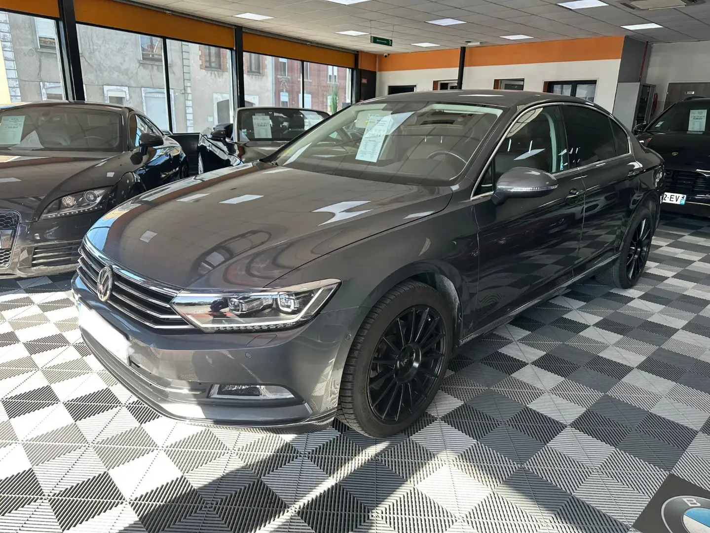 Volkswagen Passat Carat BMT DSG Gris - 2