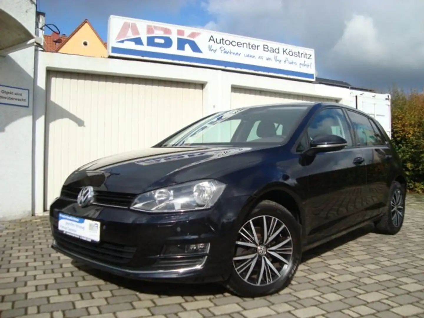 Volkswagen Golf Golf VII 5-Türer 1.2 TSI Allstar SHZ/PDC/Navi Noir - 1