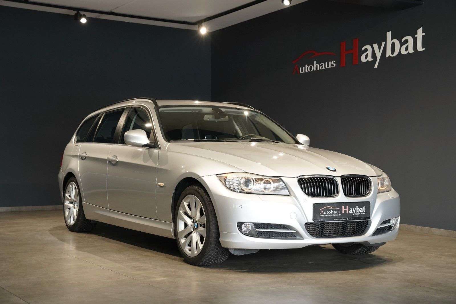 Second hand Bmw 3 Series 320
