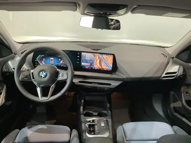 BMW 1 Series view 3