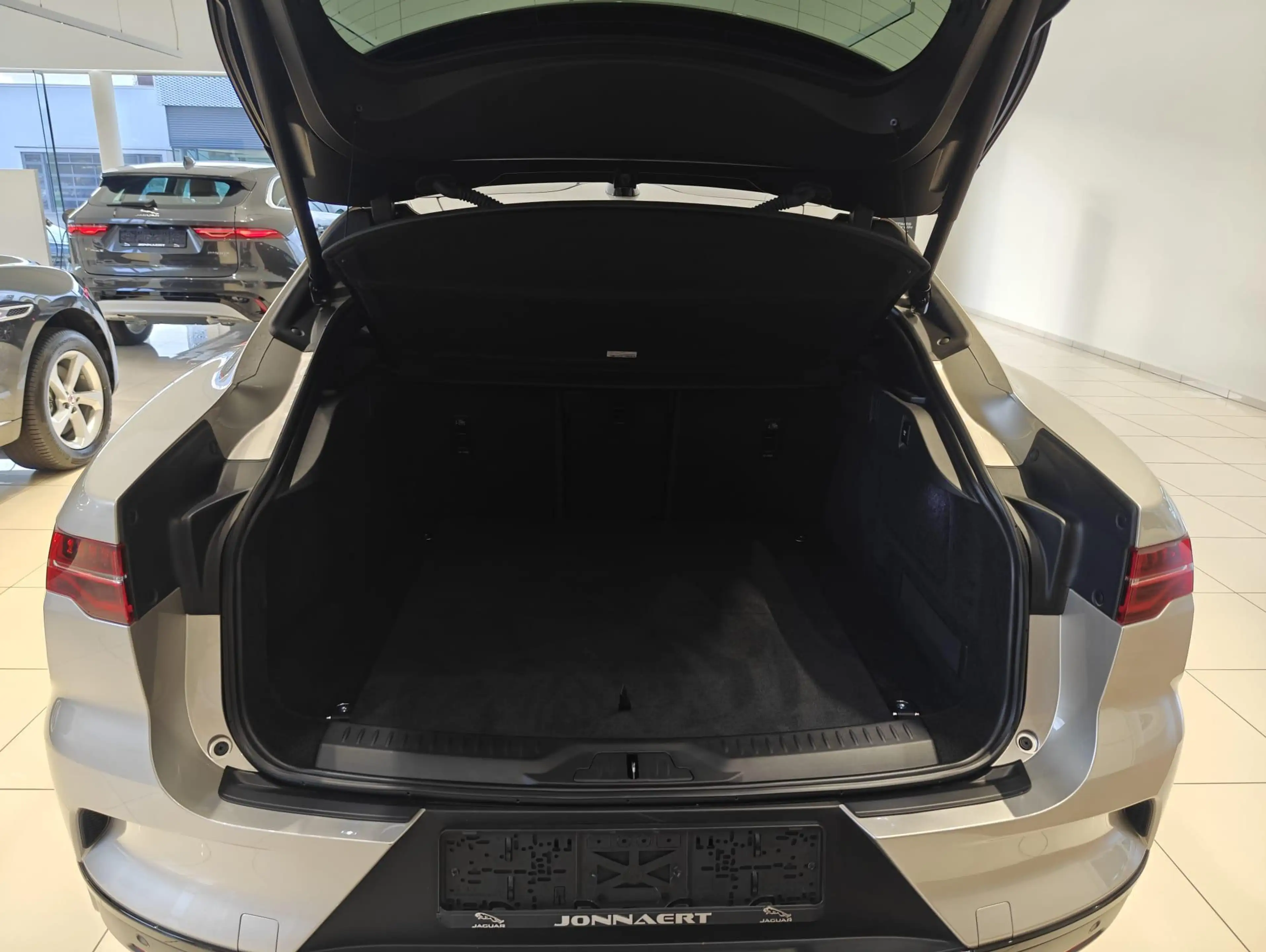 Jaguar I-Pace Edition — photo 11