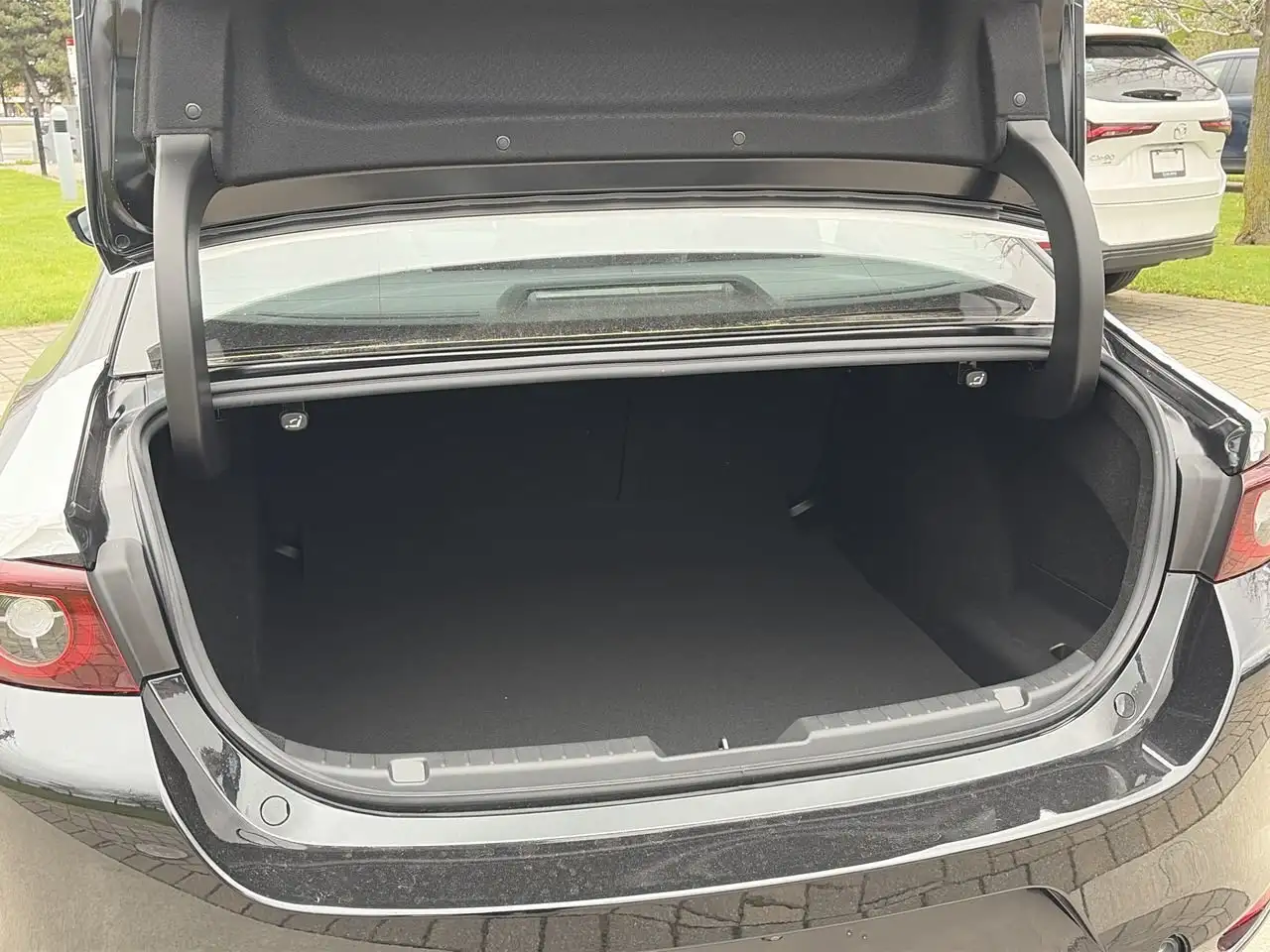 Mazda 3 снимка Mazda 3