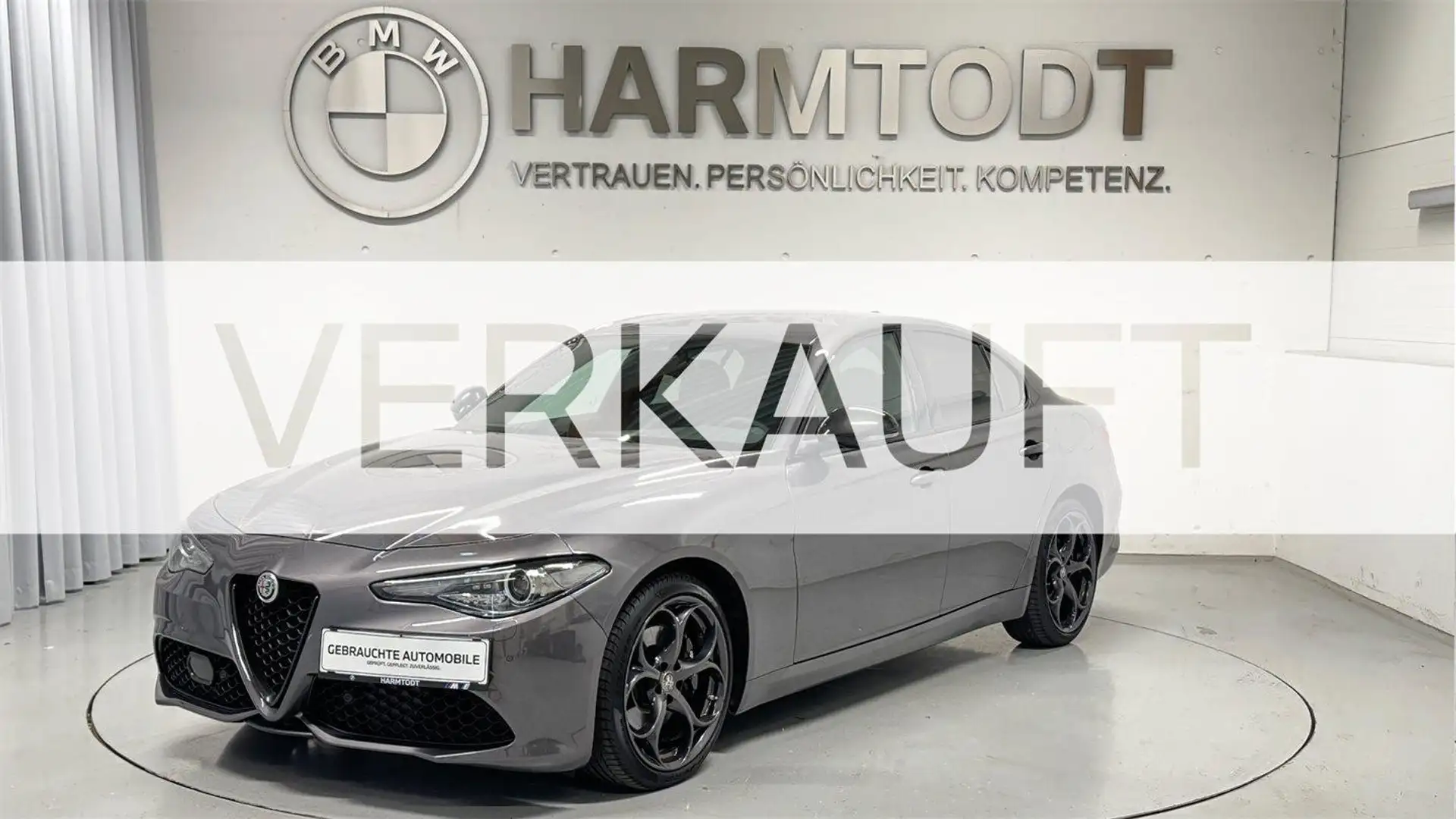 Alfa Romeo Giulia B-Tech 200 ATX Šedá - 1
