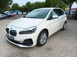 Bmw 220 220i Navi Leder Klima wenig km
