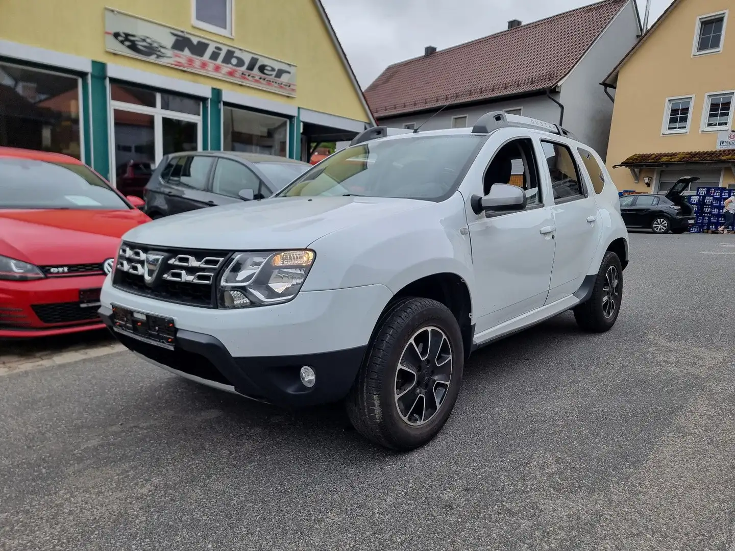 Dacia Duster 1.2 TCe 125 4x2 Prestige NAVI+LEDER+KLIMA Weiß - 1