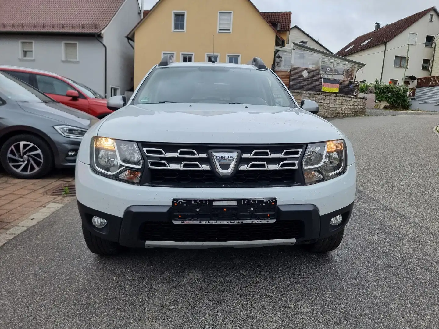 Dacia Duster 1.2 TCe 125 4x2 Prestige NAVI+LEDER+KLIMA Weiß - 2