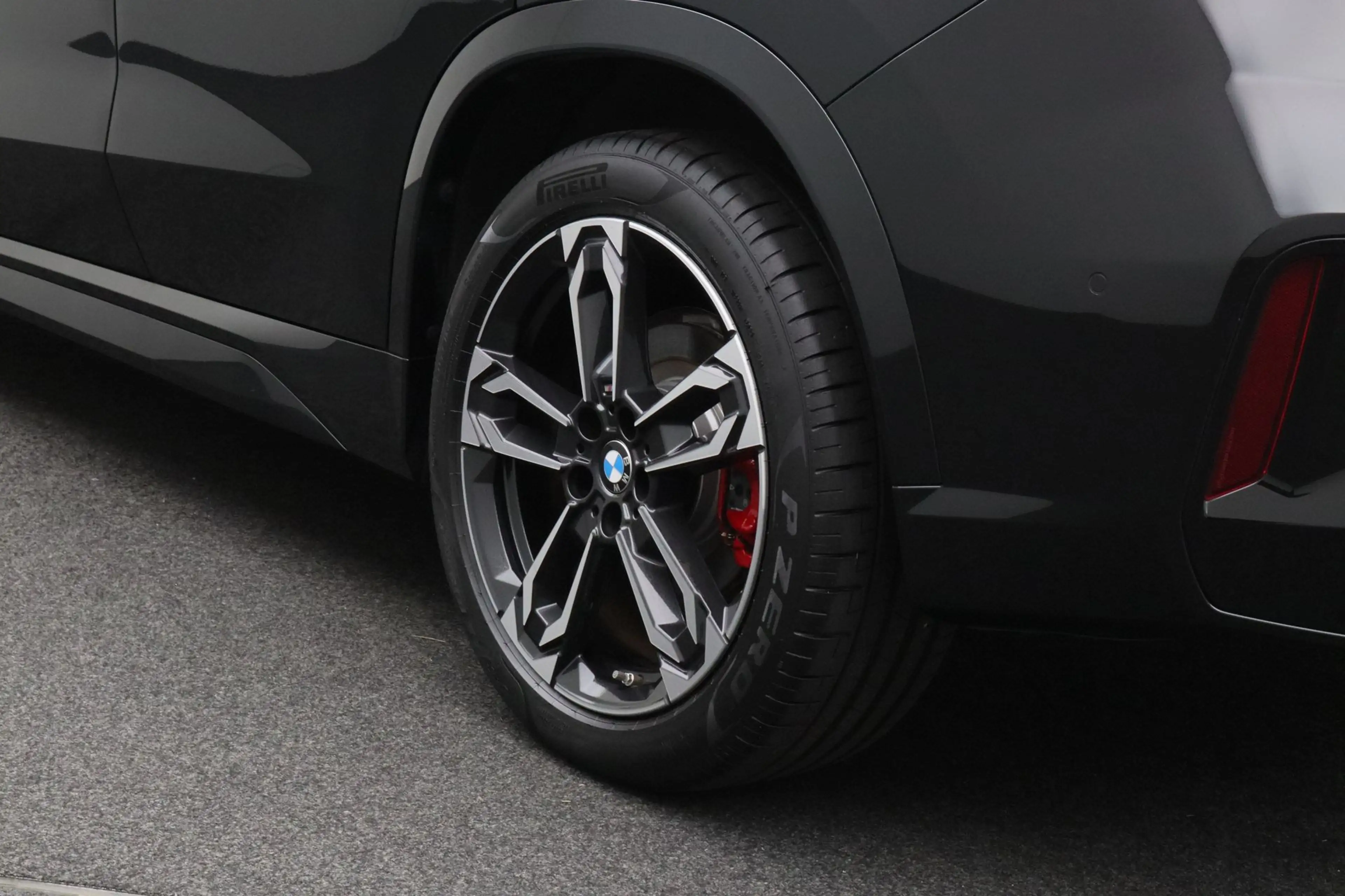 BMW iX1 eDrive20 67 kWh M Sport Pro | M Sportpakket Pro | — photo 5