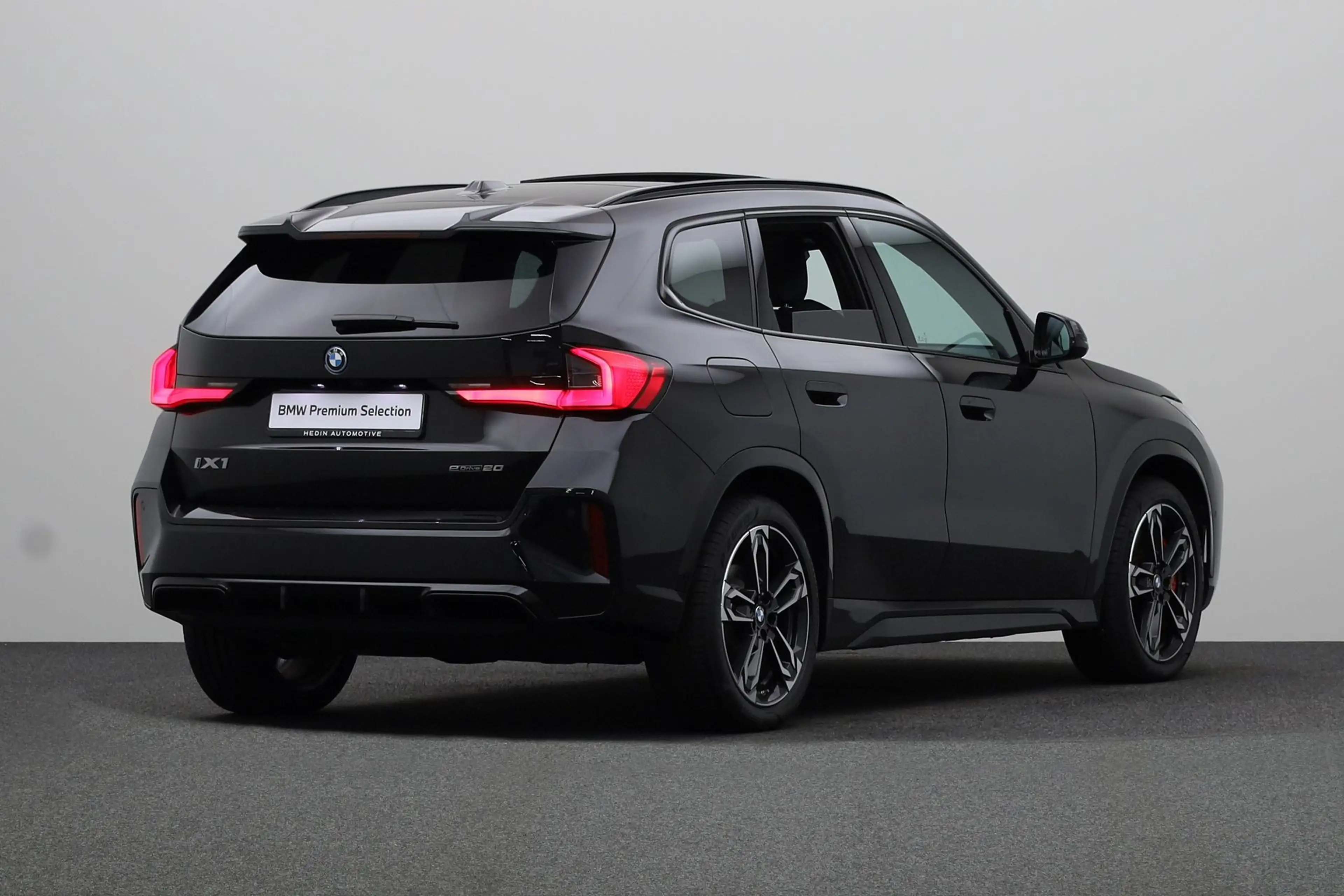 BMW iX1 eDrive20 67 kWh M Sport Pro | M Sportpakket Pro | — photo 2