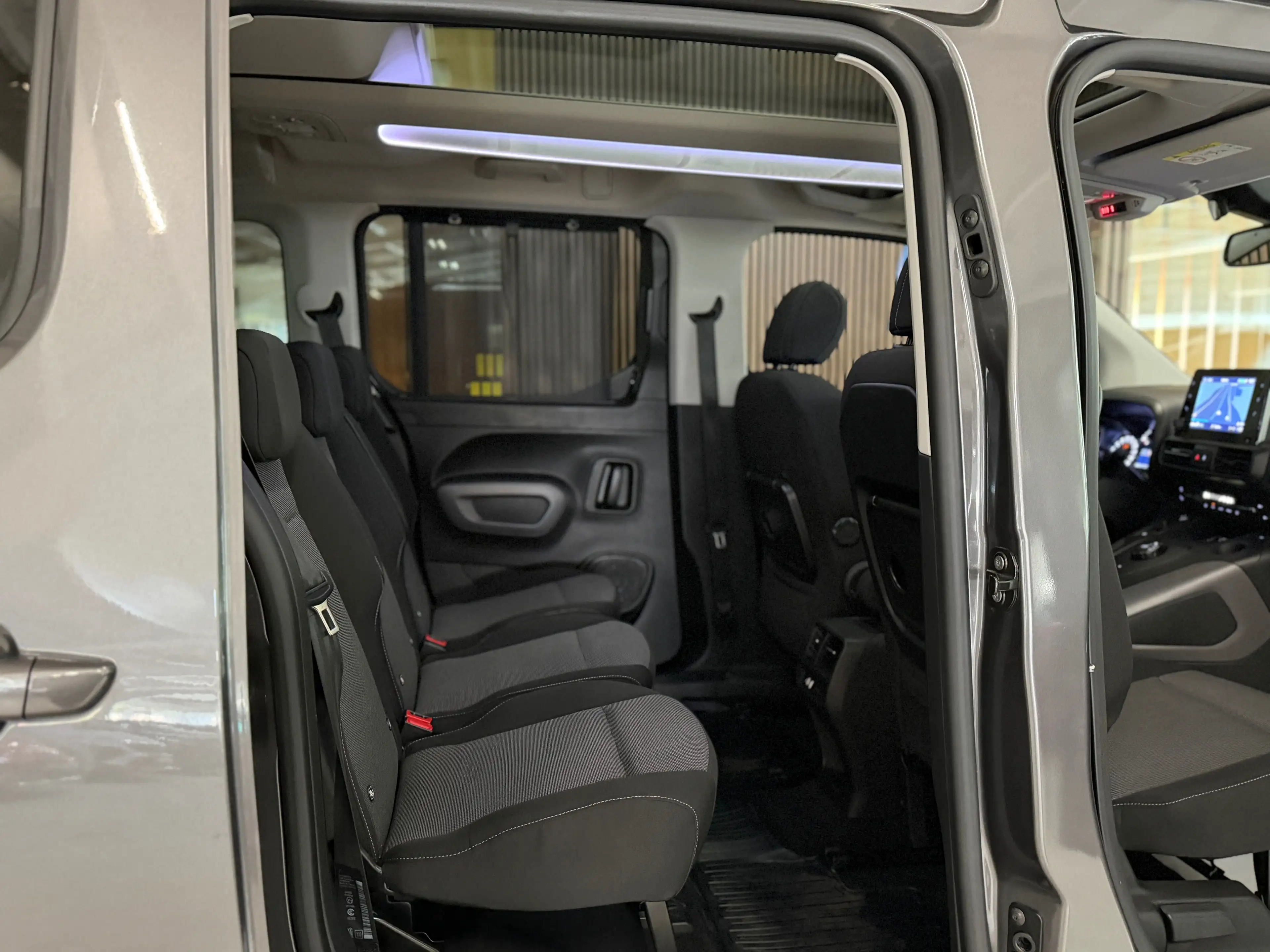 Toyota Proace City L1 Executive*Automatik*Panorama*Kamera*HeadUp*SHZ — photo 15