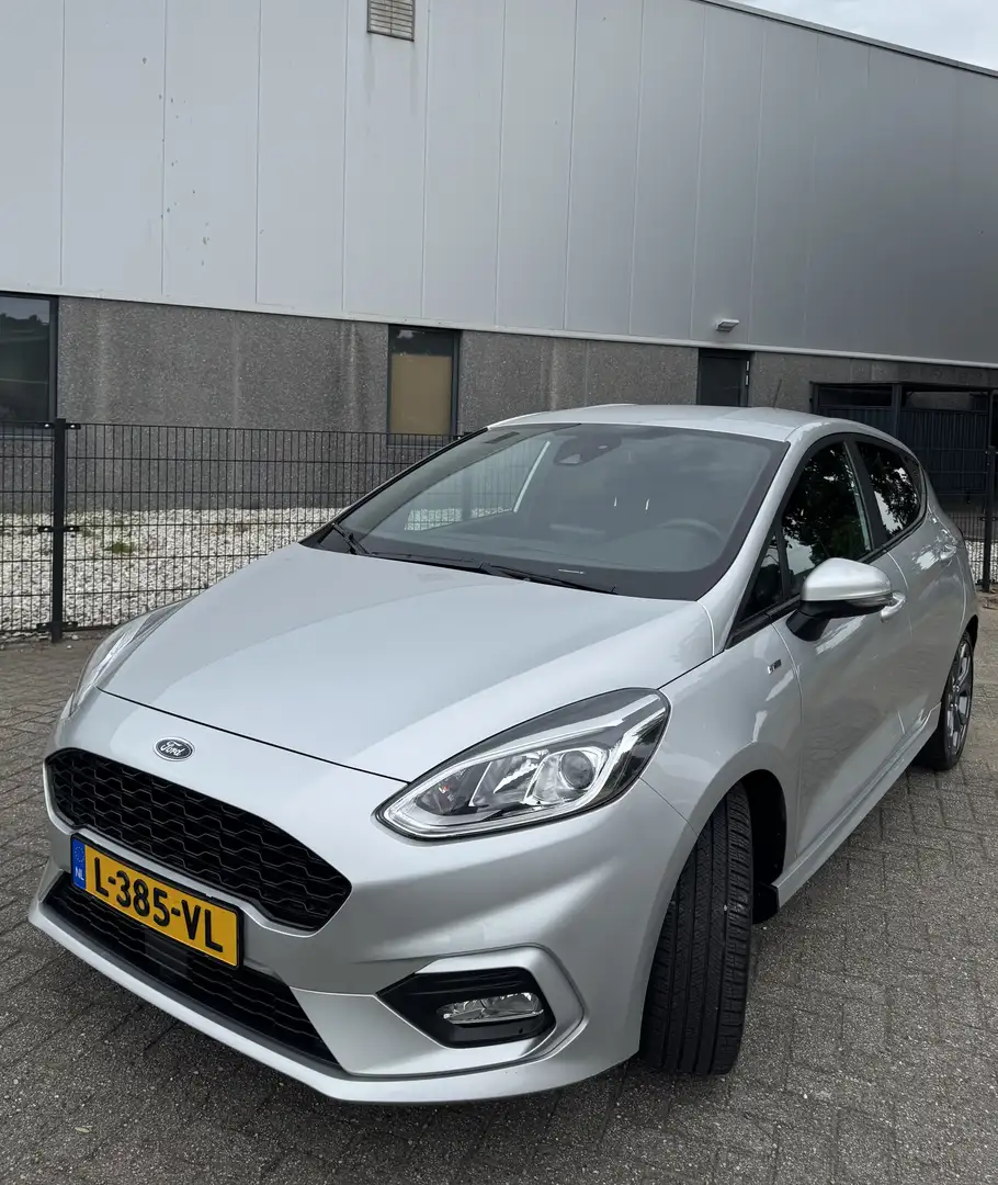 Ford Fiesta 1.0 ST- line 2021 | Full Options | APK >2027 Grijs - 1
