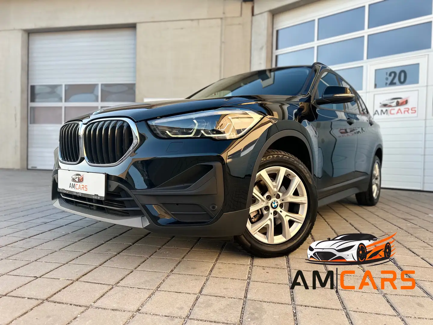 BMW X1 sDrive18d *1.BESITZ*HEAD UP*LED*SH*RFK*Ö-PAKET* Schwarz - 1
