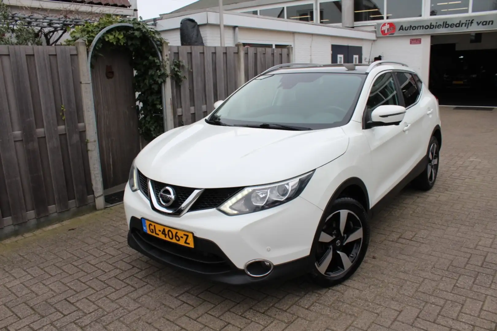 Nissan Qashqai 1.2 Connect Edition Automaat Wit - 2