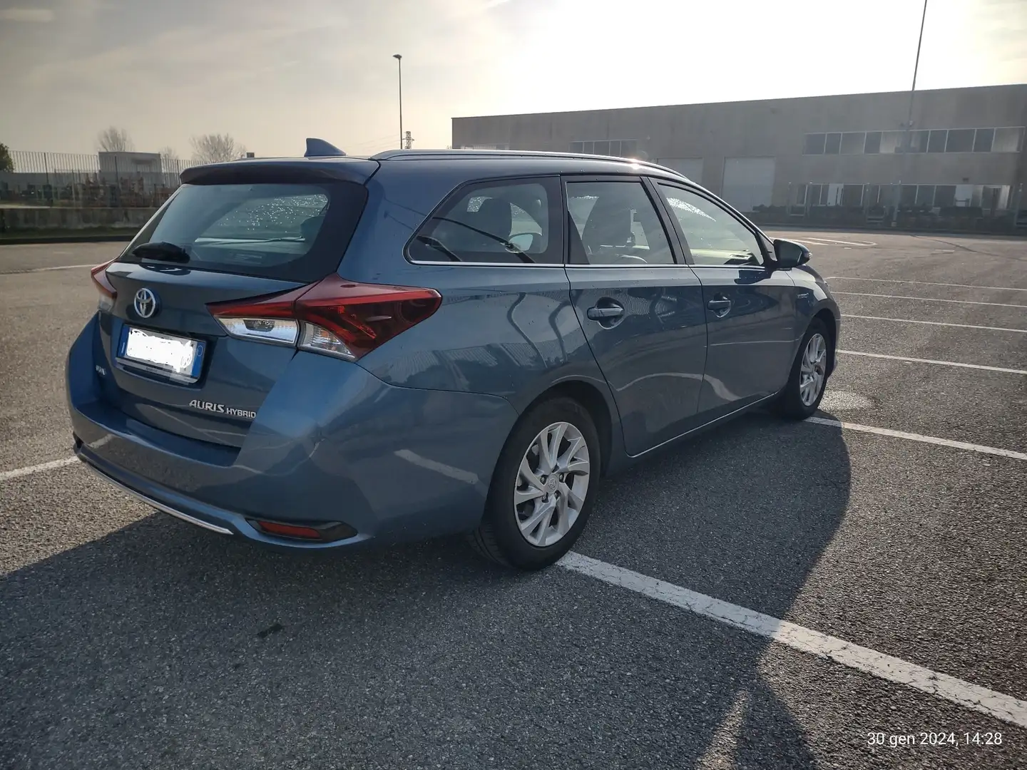 Toyota Auris Touring Sports 1.8h Active cvt Blu/Azzurro - 2