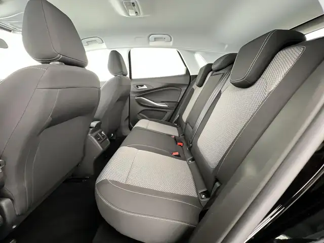 Opel Grandland view 8