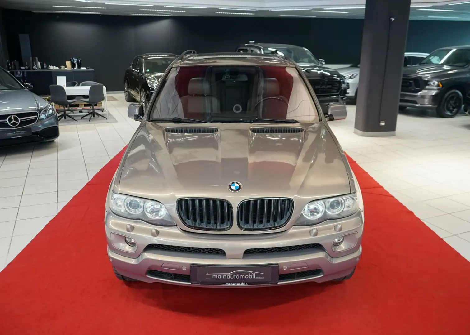 BMW X5 4.4i Sportpaket PDC Xenon Navi Kamera Braun - 2