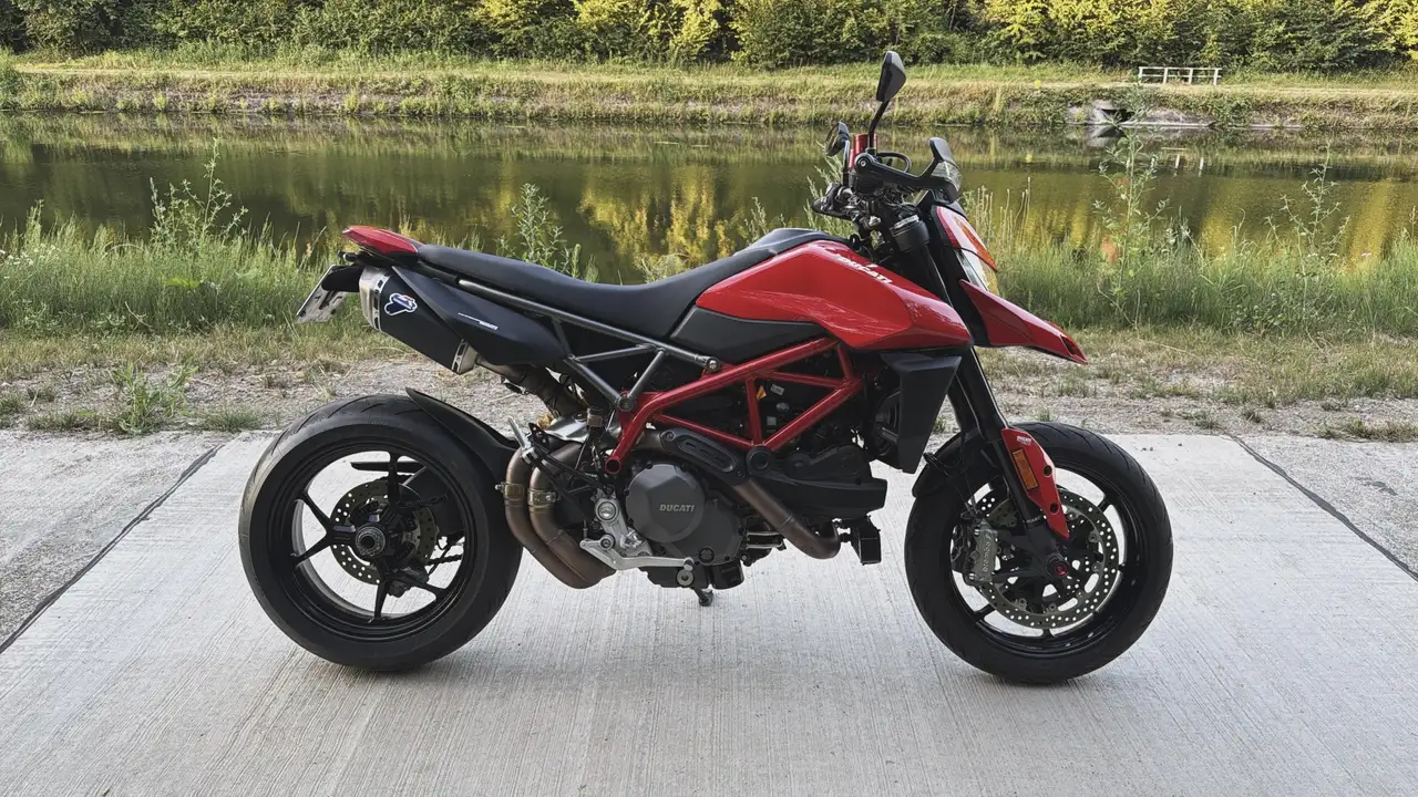Ducati Hypermotard 950