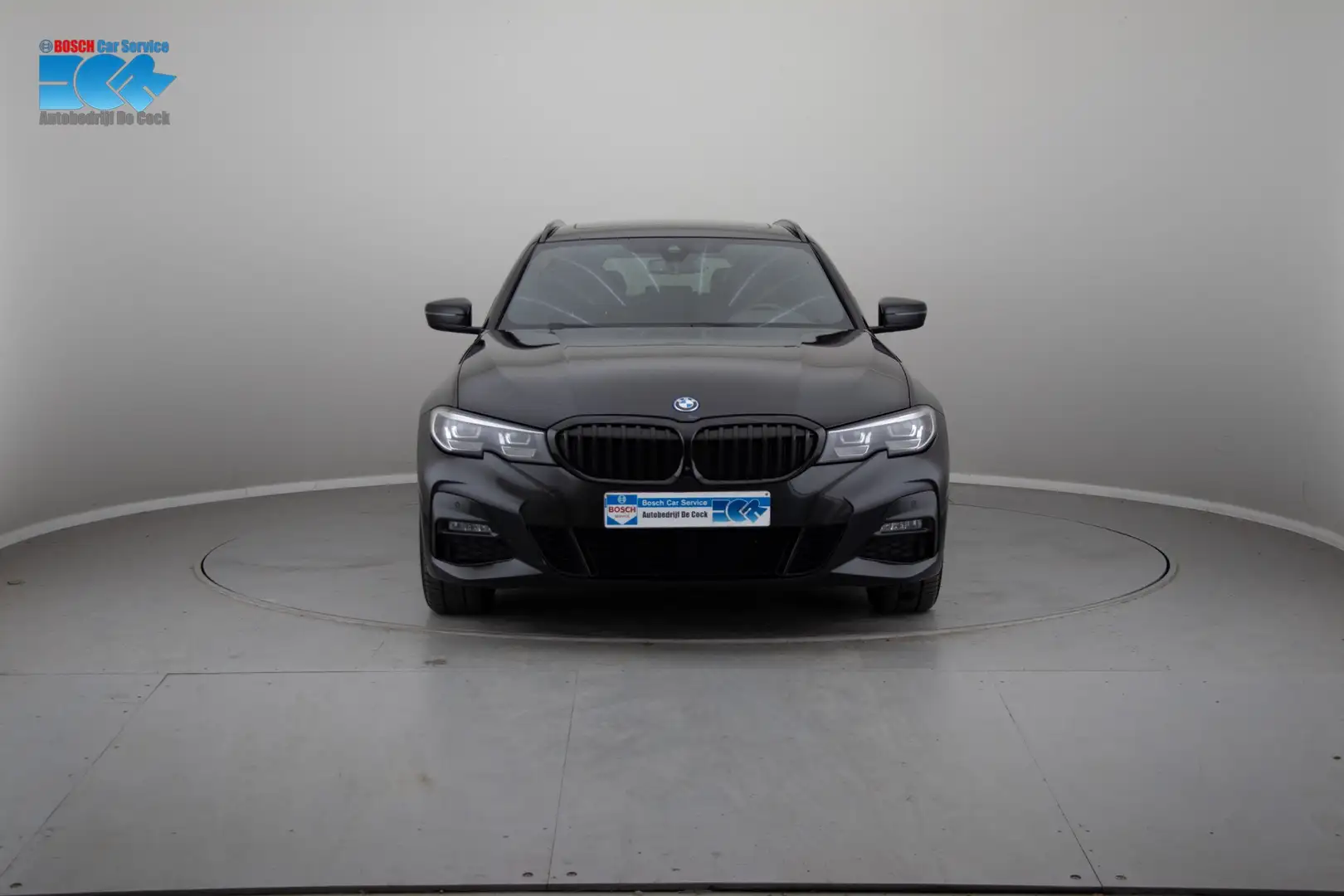 BMW 330 Touring 330e, Pano-dak, Trekhaak, Carplay Zwart - 2
