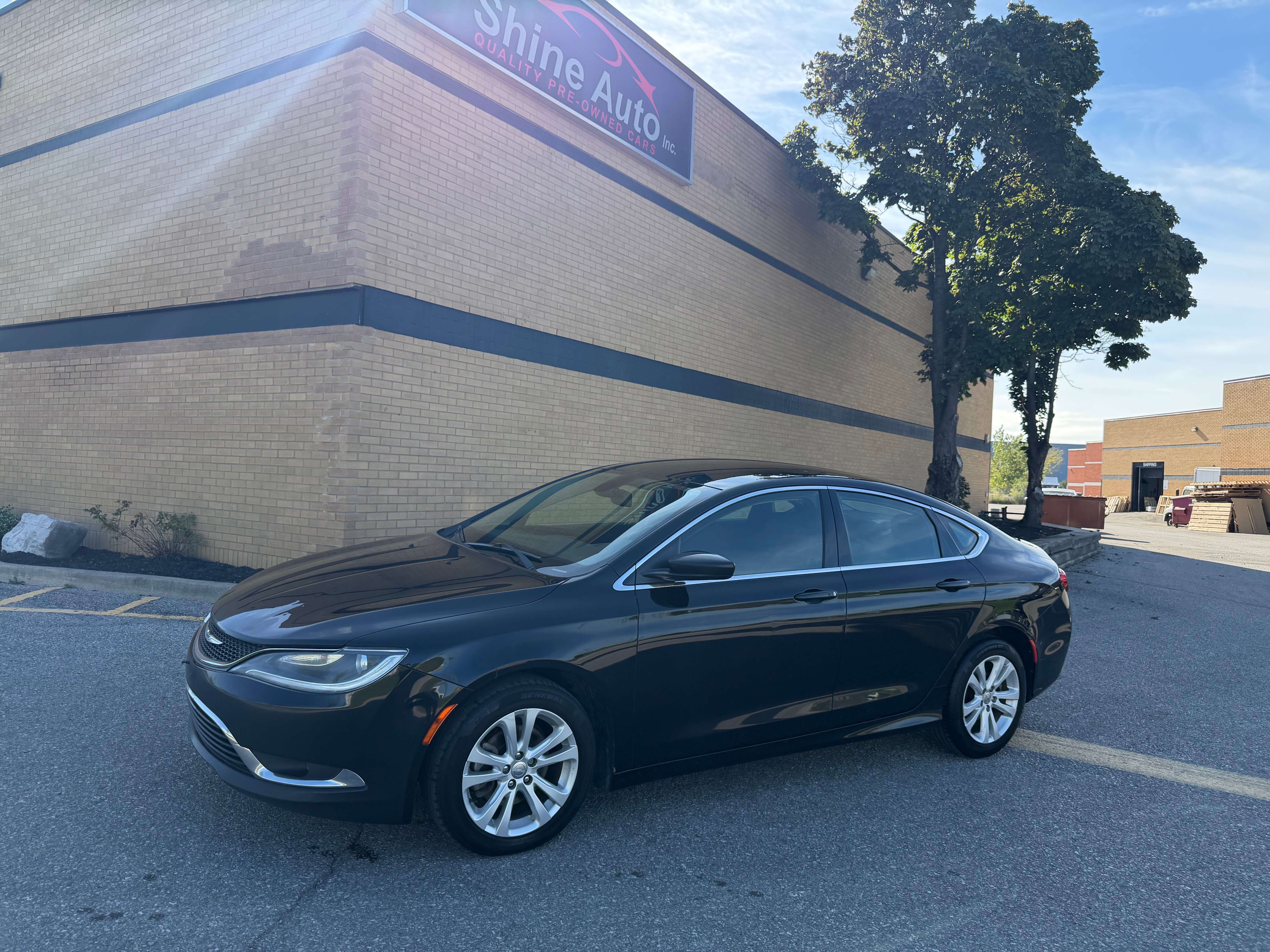 Black 2016 Chrysler 200 Sedan Front-Wheel Drive 9-Speed Automatic
