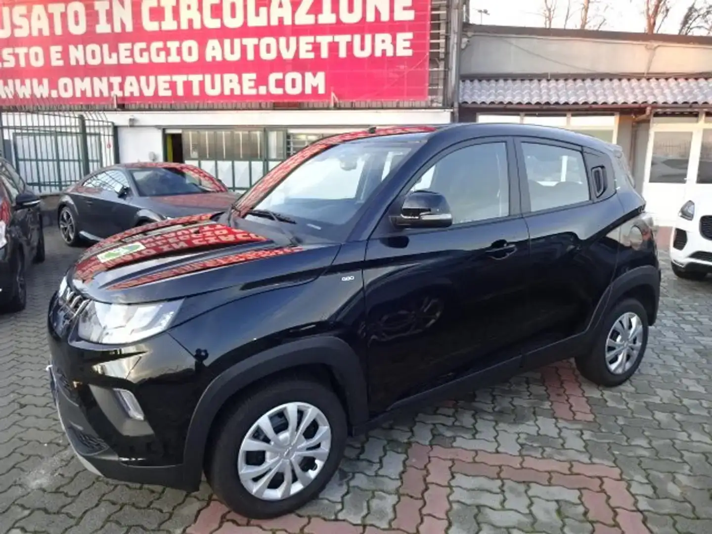 Mahindra KUV100 1.2 K6+ m-bifuel Adatta x NEOPATENTATI Negro - 1