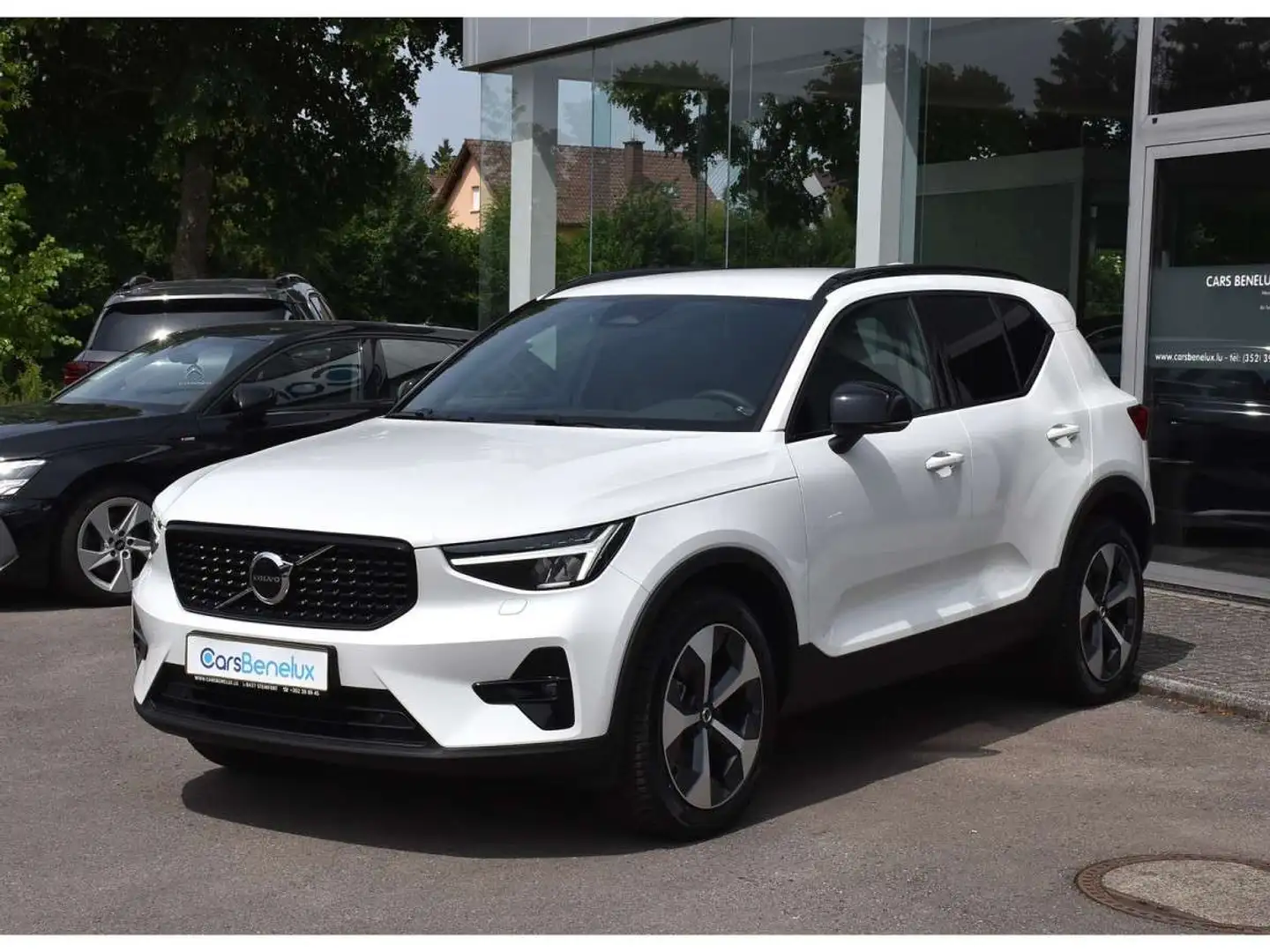 Volvo XC40 2.0 B3 MHEV Plus Dark DCT MEMO HARMAN PILOT NEUF Blanc - 2