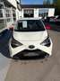 Toyota Aygo AYGO 1,0 5-TÜRIG X-P Weiß - thumbnail 2