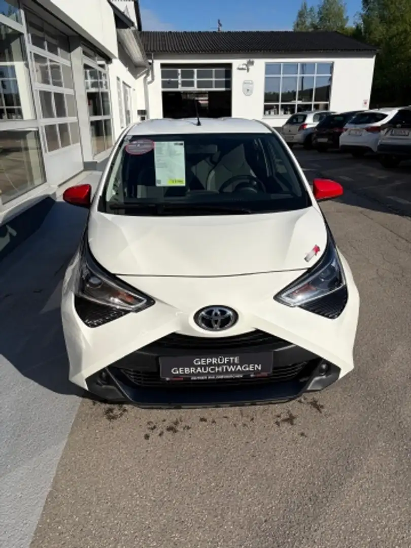Toyota Aygo AYGO 1,0 5-TÜRIG X-P Weiß - 2
