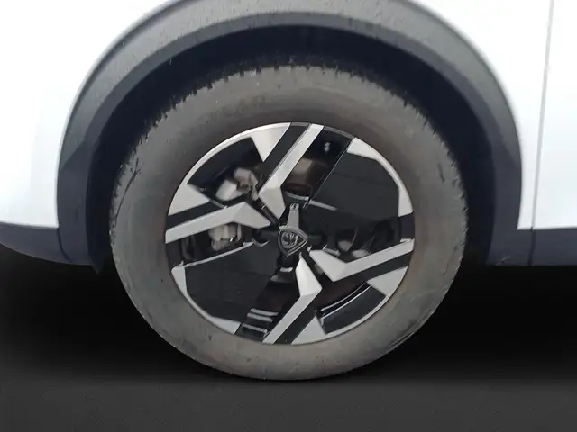 Peugeot 2008 view 8