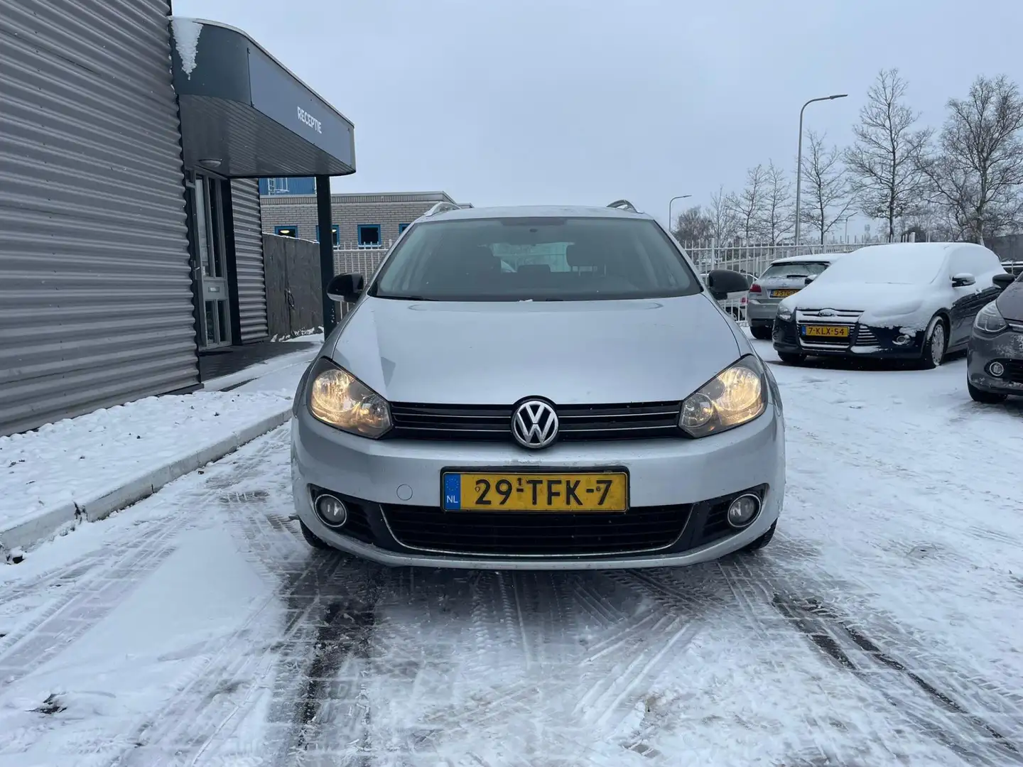 Volkswagen Golf Variant 1.6 TDI Style BlueMotion Grau - 2