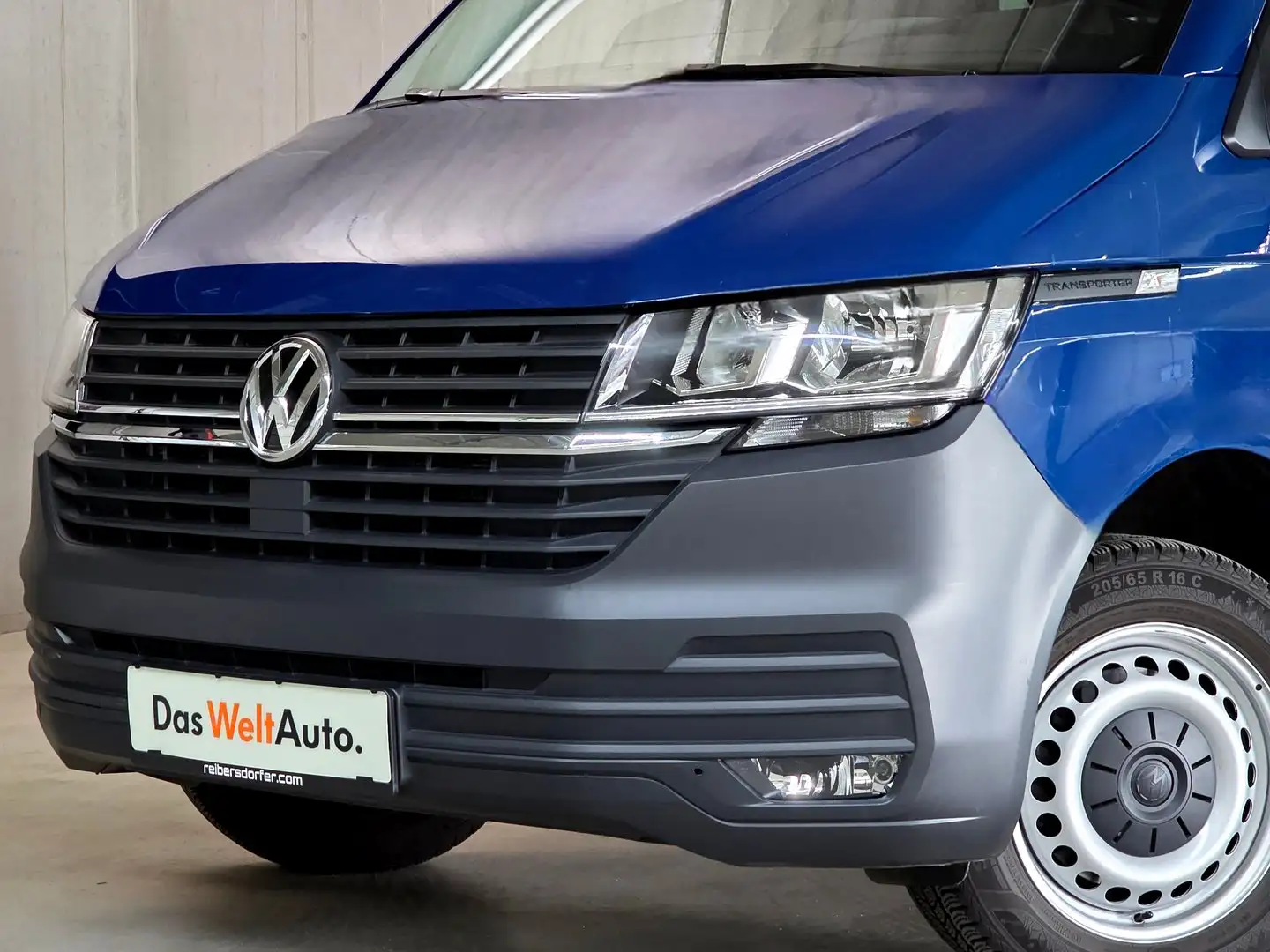 Volkswagen T6.1 Transporter Kombi LR TDI Blau - 2