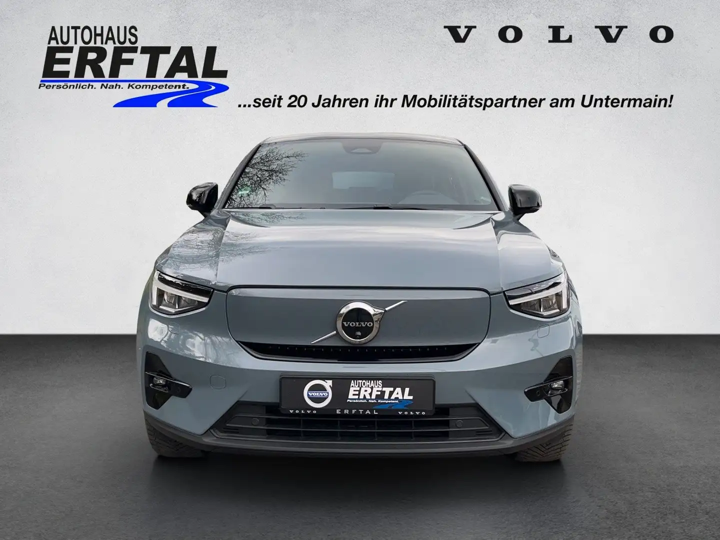 Volvo C40 Recharge Twin AWD Ultimate Šedá - 2