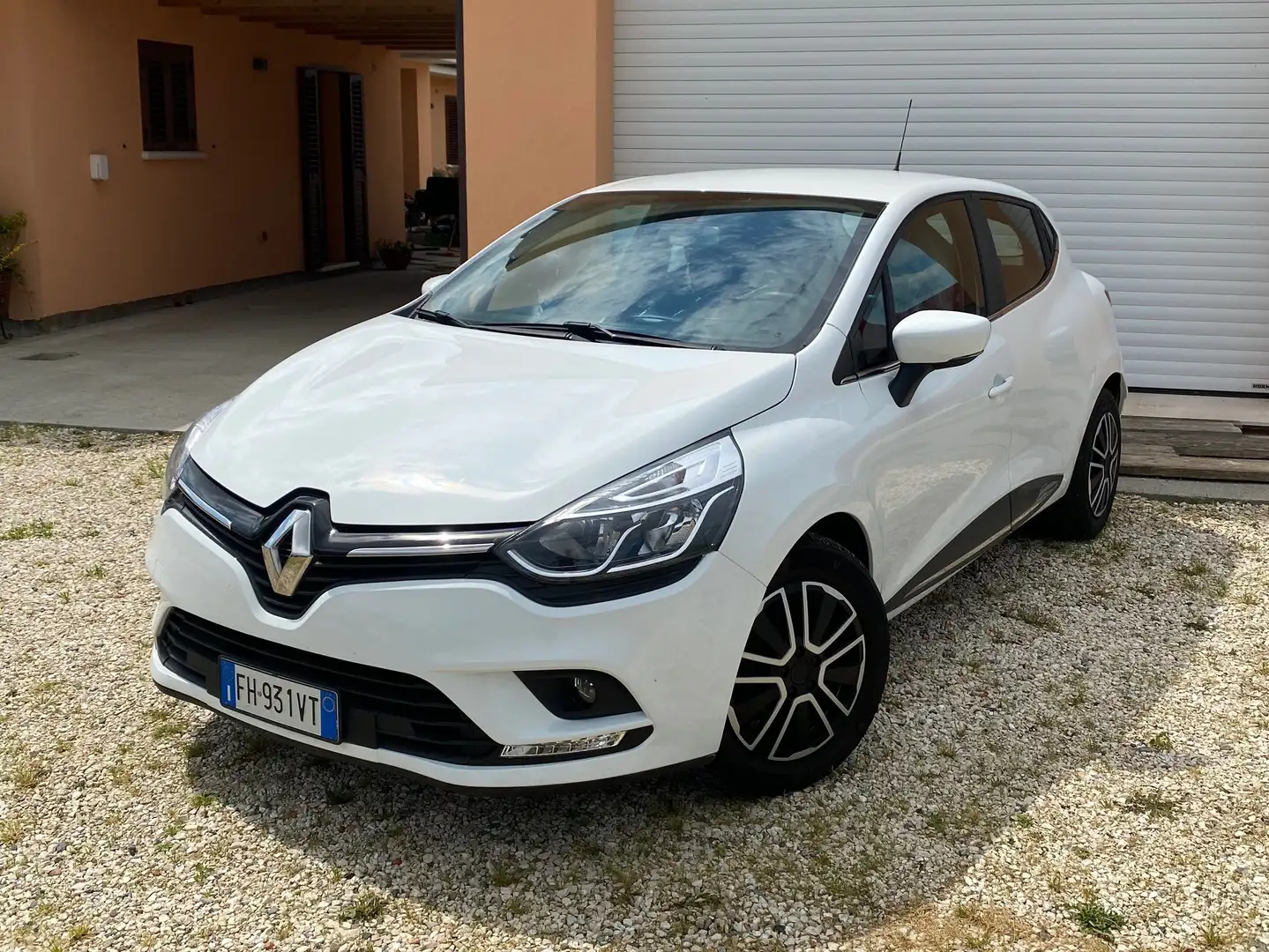 Renault Clio Clio IV 2017 1.5 dci energy Intens 75cv Bianco - 1