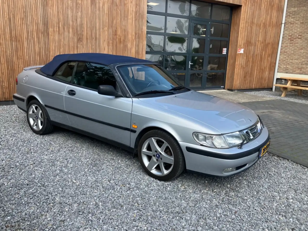 Saab 9-3 2.0 SE, foto 10