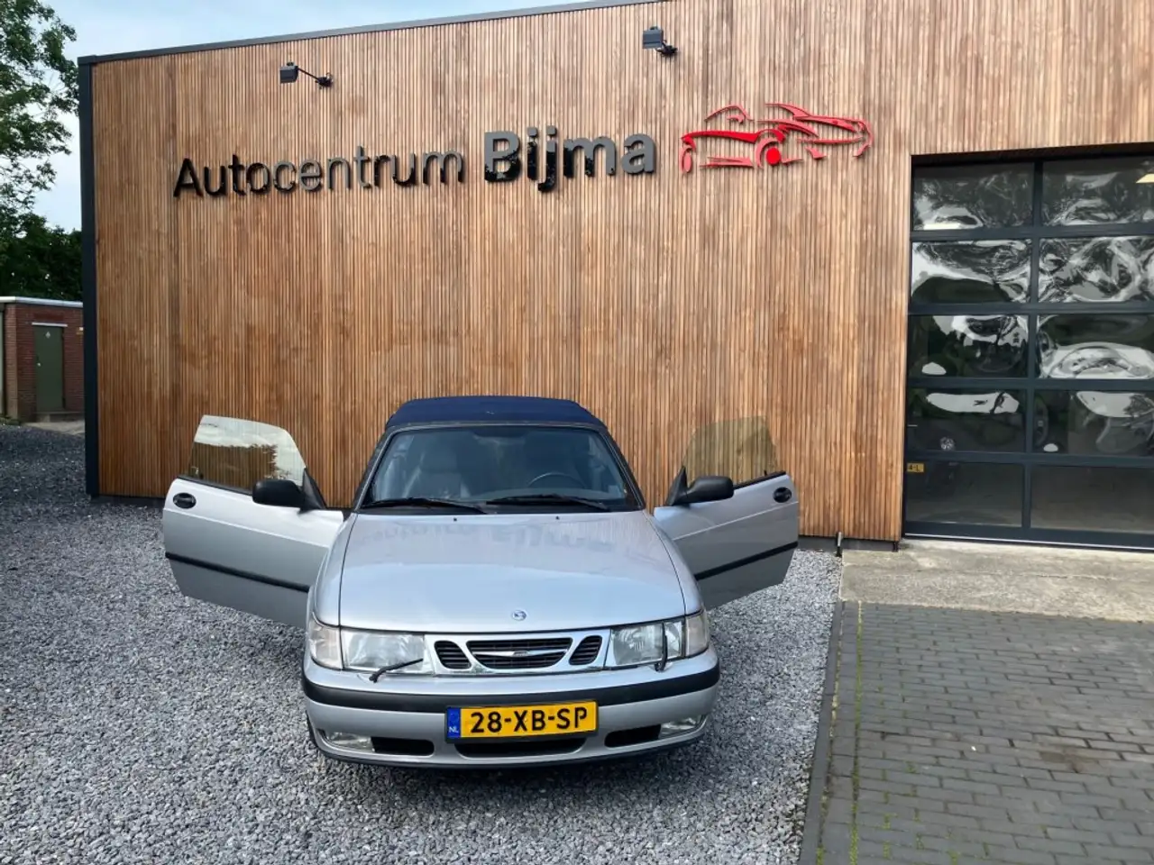 Saab 9-3 2.0 SE, foto 11