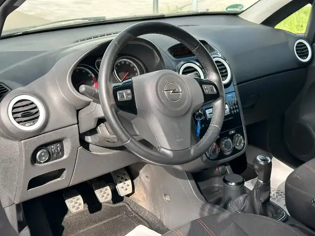 Opel Corsa view 11