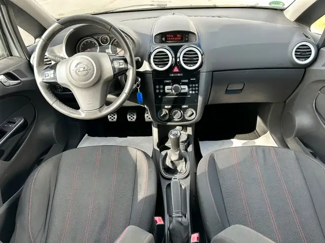 Opel Corsa view 12