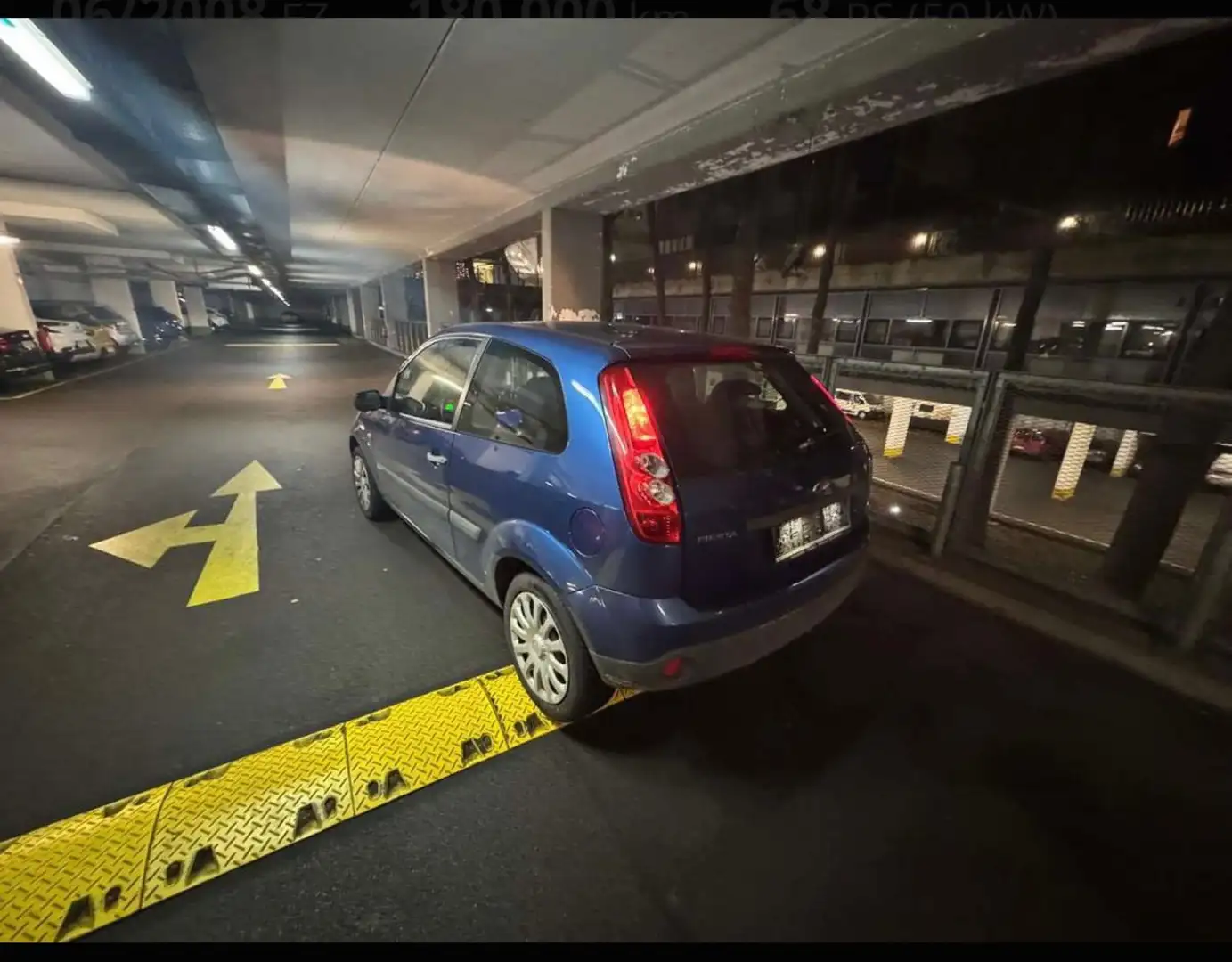 Ford Fiesta 1.3 Ambiente - 2